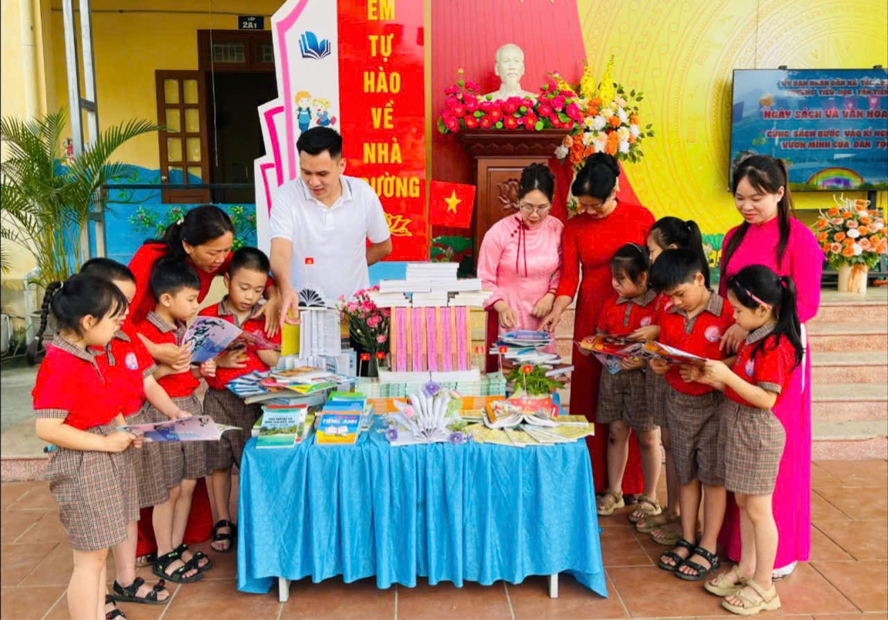 Xã Tân Long tổ chức ngày hội đọc sách cho học sinh trên địa bàn