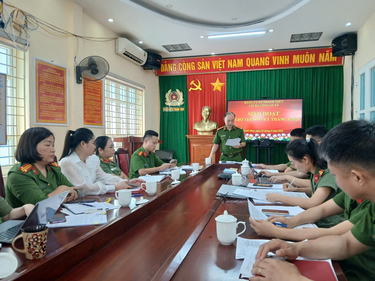 CHI BỘ CÔNG AN XÃ THANH THỦY TỔ CHỨC SINH HOẠT CHI BỘ ĐỊNH KỲ