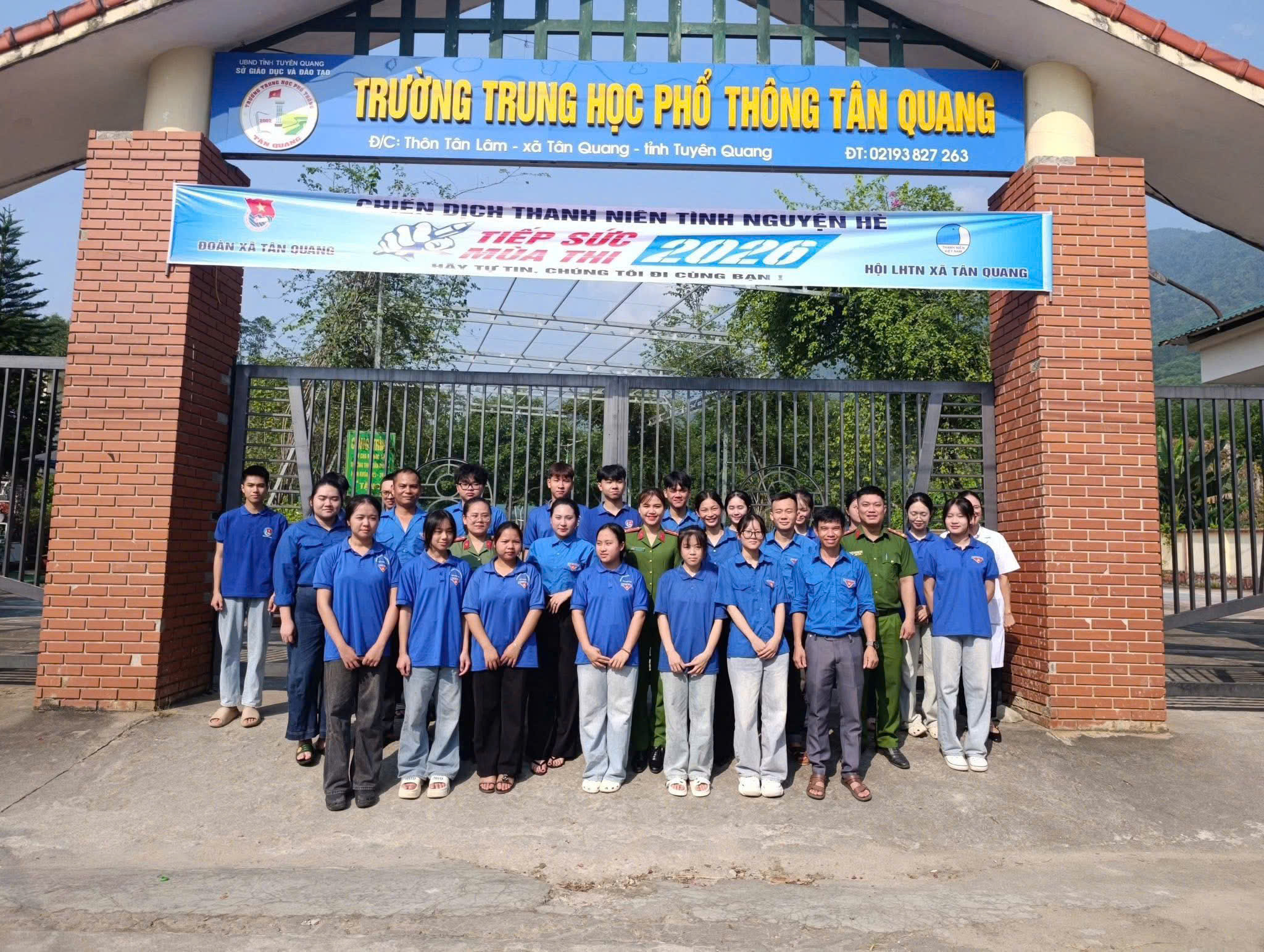TUỔI TRẺ CÔNG AN XÃ TÂN QUANG ĐỒNG HÀNH CÙNG CÁC EM HỌC SINH TRONG KỲ THI VÀO LỚP 10 NĂM 2026
