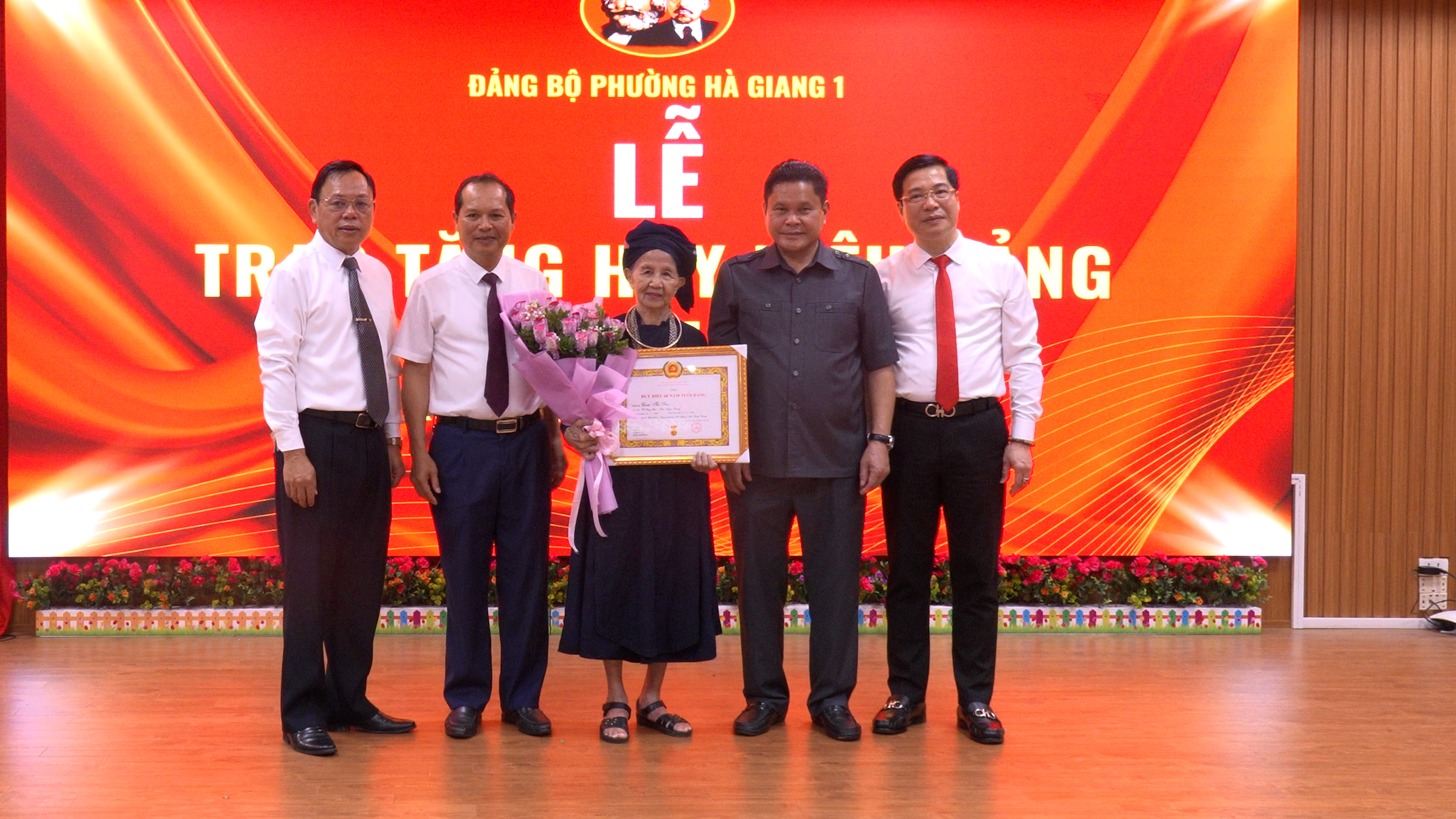 nhạc hiệu đầu.01_25_30_01.Still009.jpg