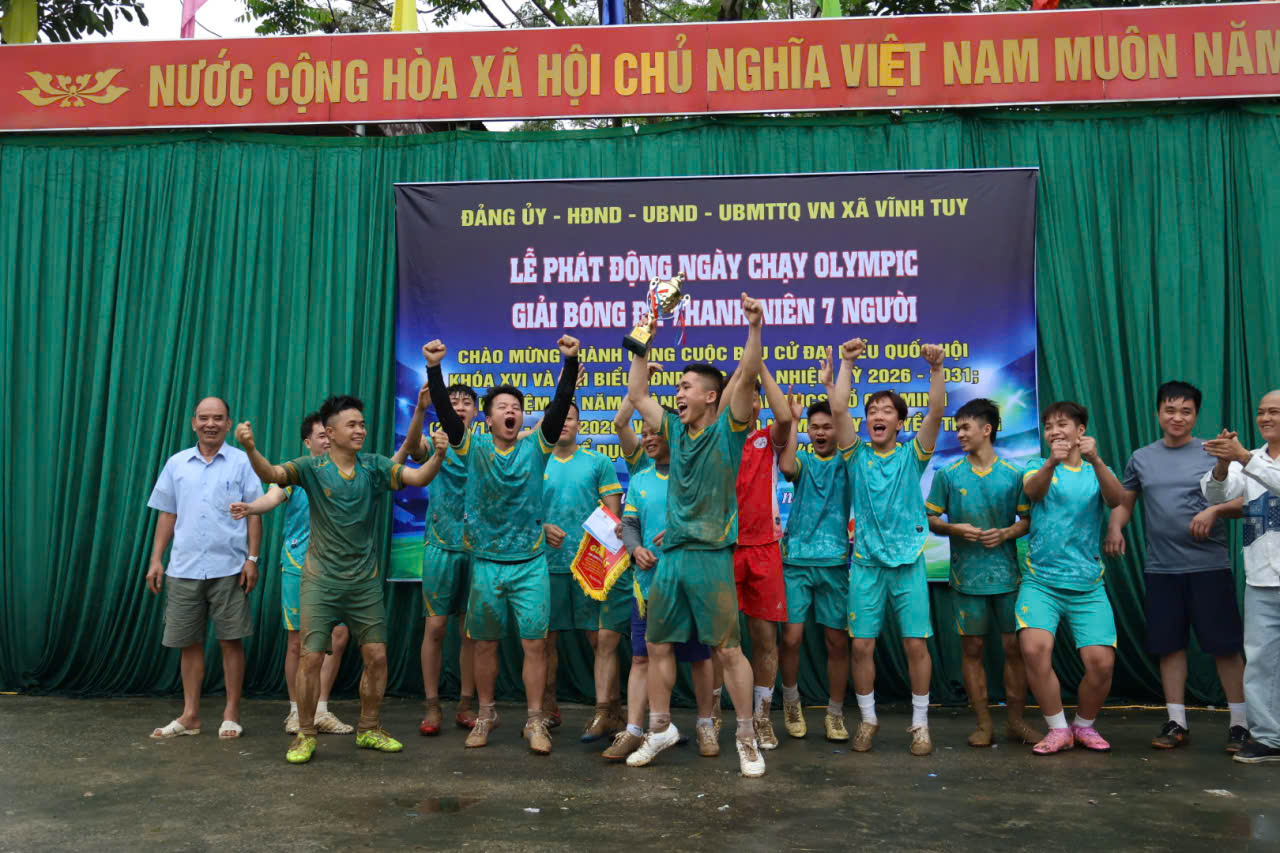 Bế mạc giảinhất,.jpg