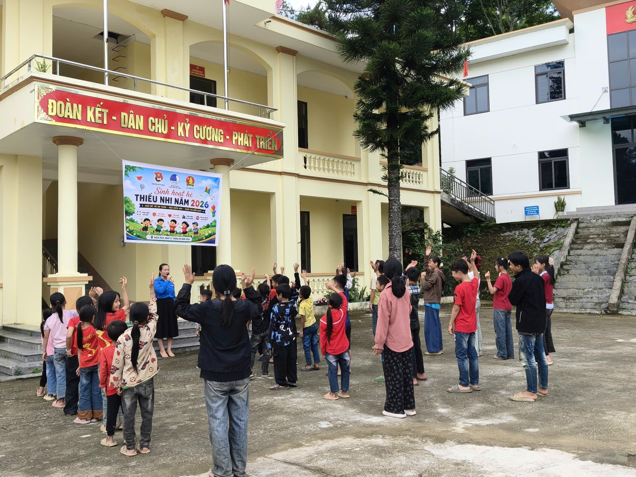 ĐOÀN THANH NIÊN XÃ BẠCH ĐÍCH TỔ CHỨC SINH HOẠT HÈ CHO THIẾU NHI NĂM 2026 