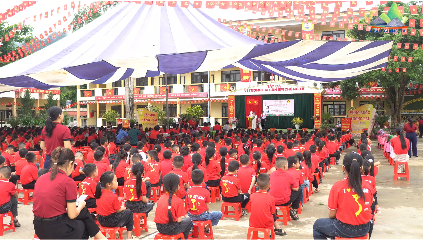 TRƯỜNG TIỂU HỌC VÀ THCS XUÂN GIANG TỔ CHỨC THÀNH CÔNG HỘI THI "CHÚNG EM KỂ CHUYỆN BÁC HỒ" LẦN THỨ II, NĂM HỌC 2025 - 2026 