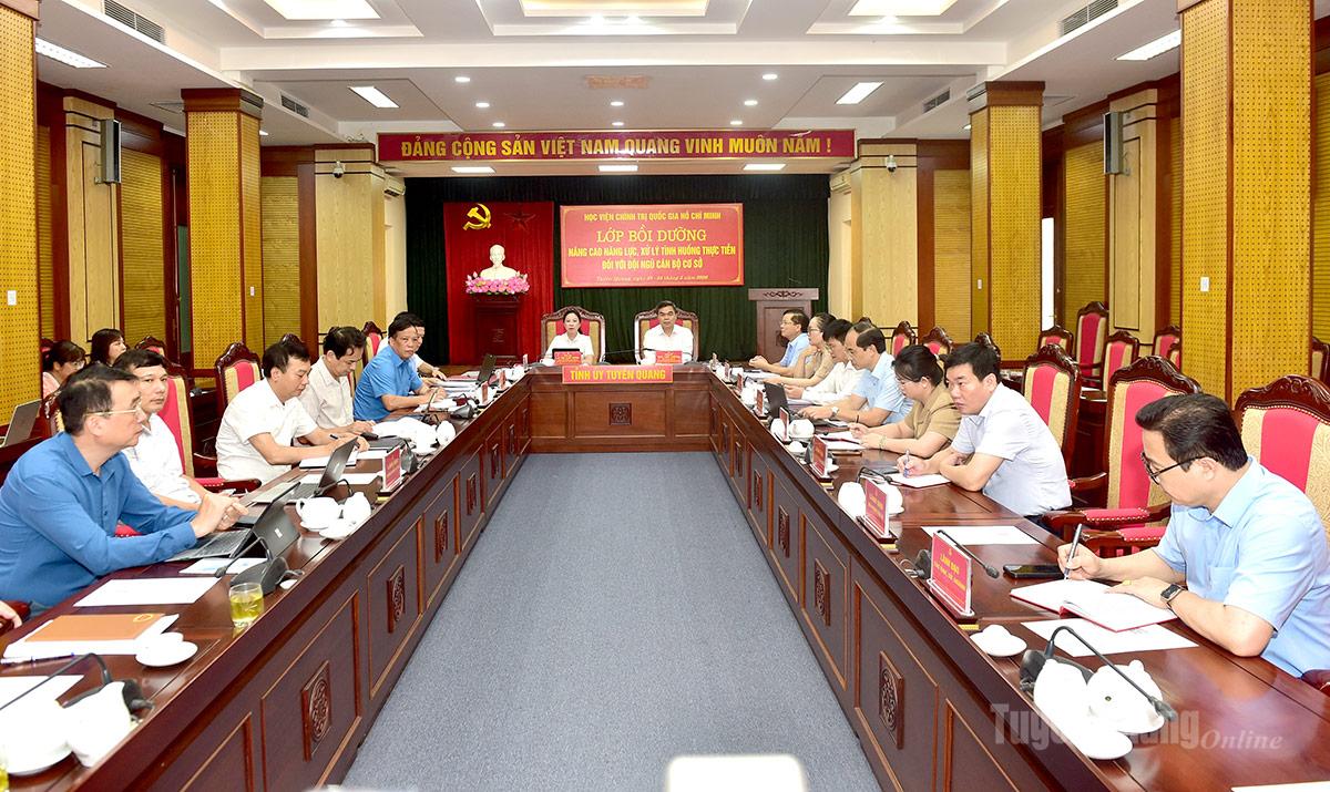 Bồi dưỡng nâng cao năng lực, xử lý tình huống thực tiễn đối với đội ngũ cán bộ cơ sở