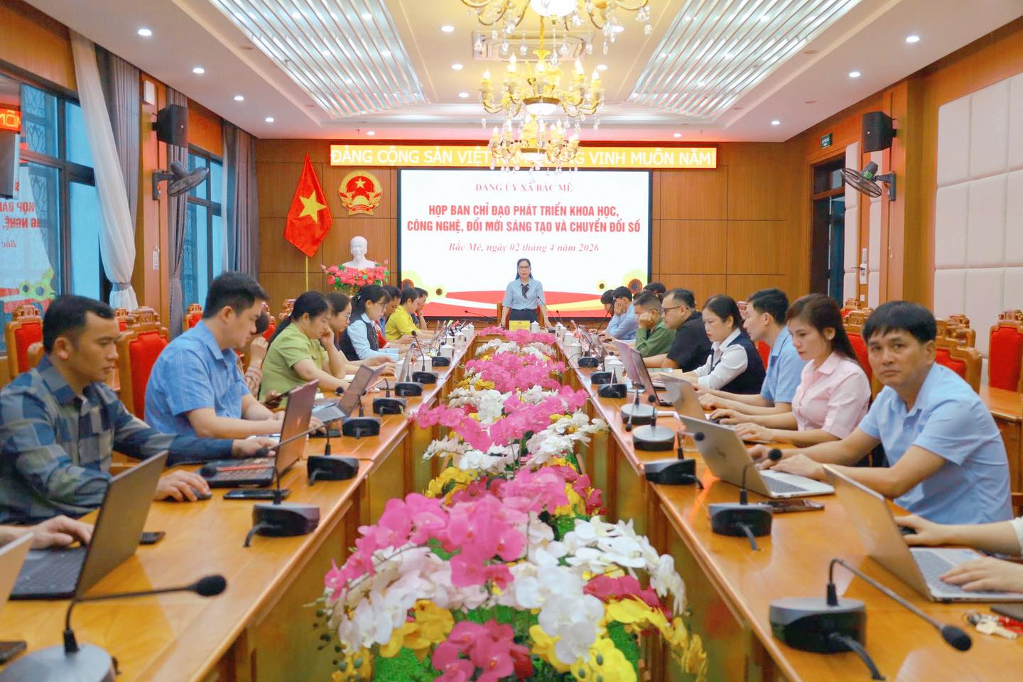HỌP BAN CHỈ ĐẠO PHÁT TRIỂN KHOA HỌC, CÔNG NGHỆ, ĐỔI MỚI SÁNG TẠO VÀ CHUYỂN ĐỔI SỐ.