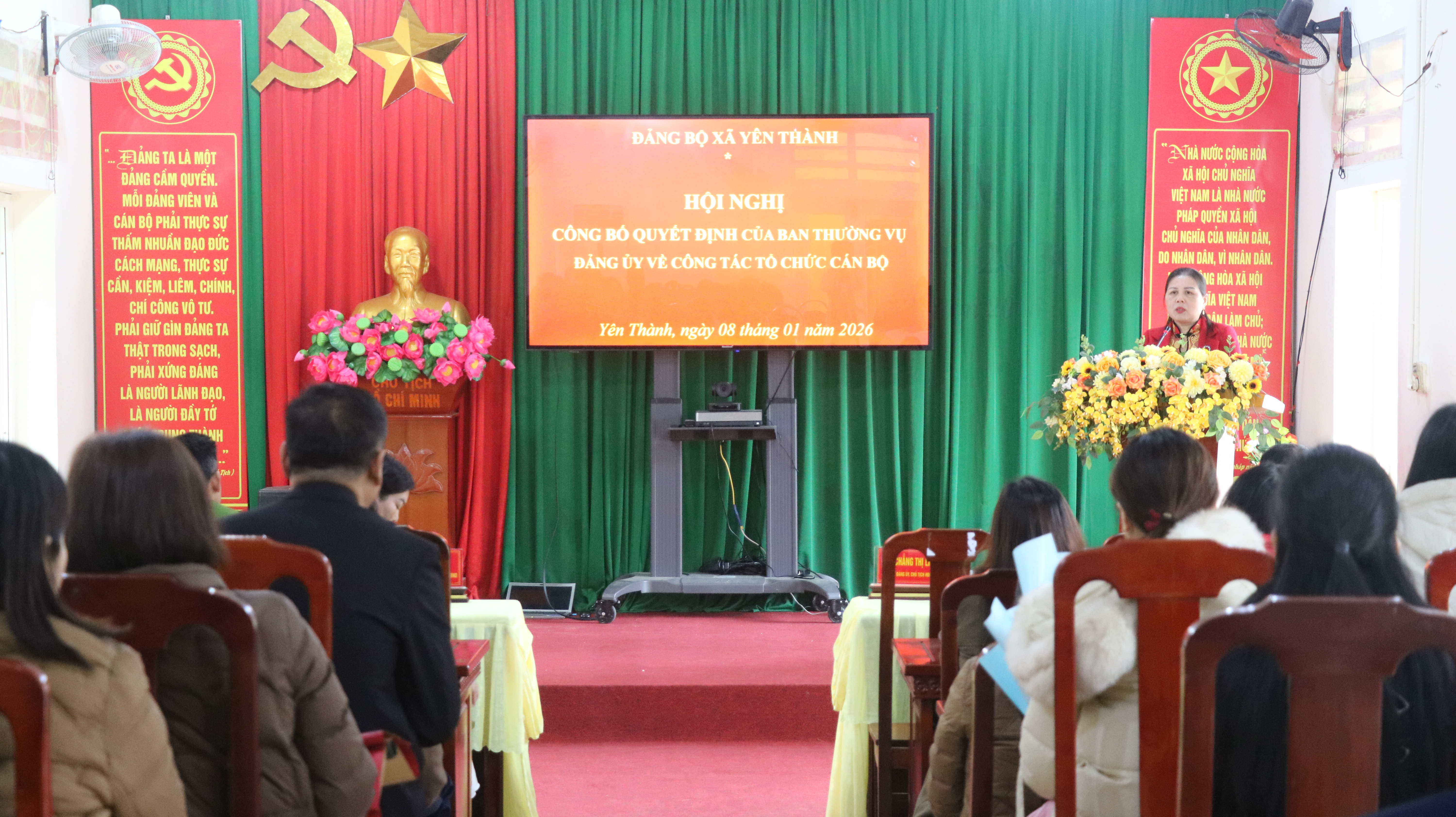 Hội nghị công bố các quyết định của BTV Đảng ủy về hợp nhất đơn vị trường học và công tác cán bộ