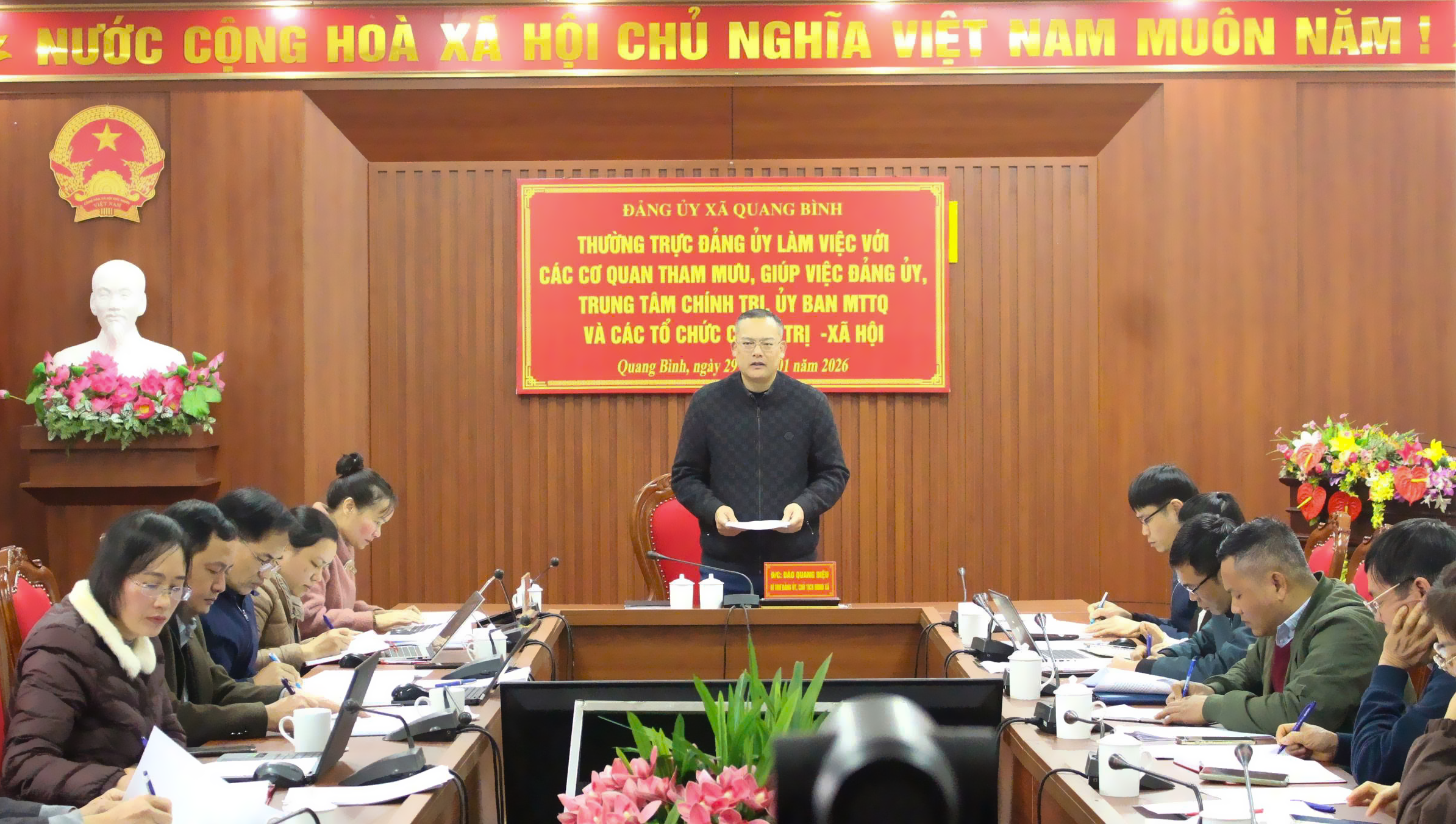 Thường trực Đảng ủy xã Quang Bình làm việc với các cơ quan tham mưu, giúp việc Đảng ủy Trung tâm Chính trị xã; Ủy ban MTTQ và các tổ chức chính trị – xã hội