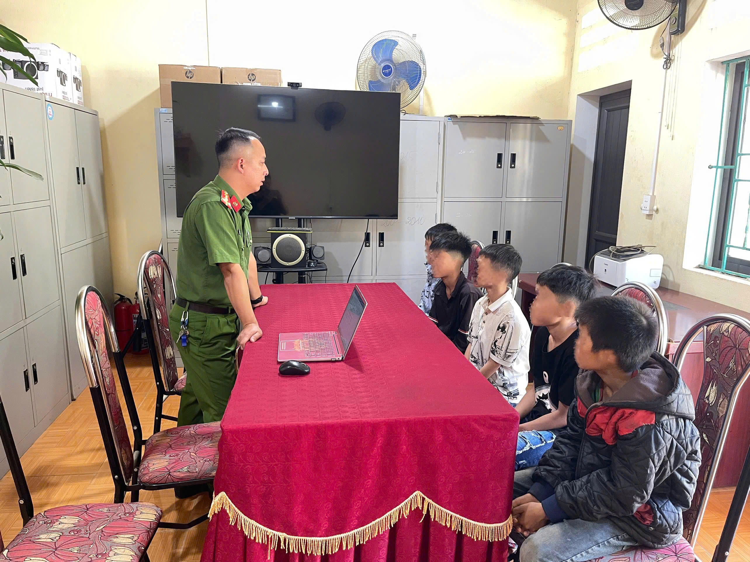  TĂNG CƯỜNG CÁC BIỆN PHÁP GIÁO DỤC THANH THIẾU NIÊN, HỌC SINH HƯ