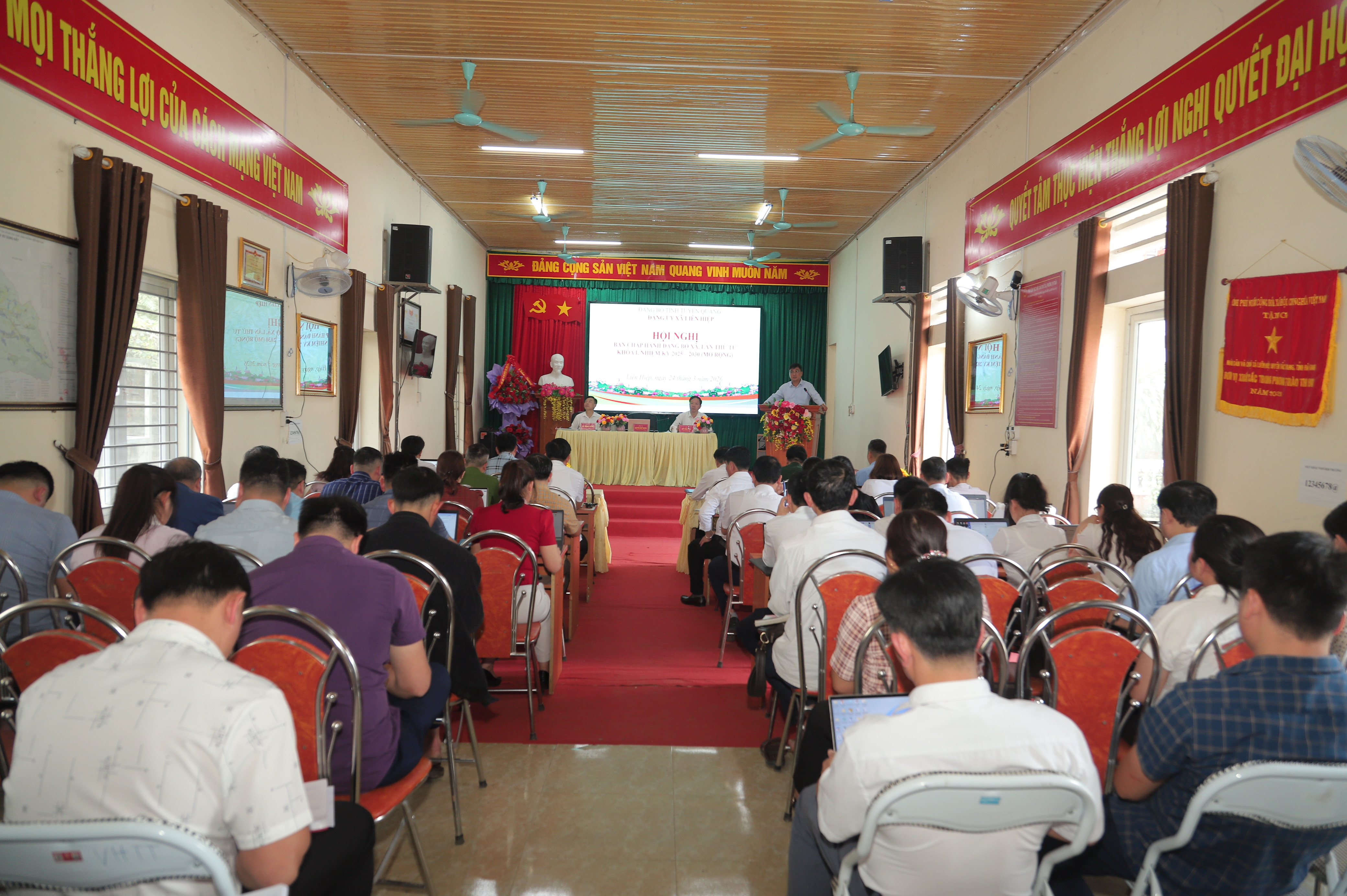 BCH Đảng bộ xã Liên Hiệp nhiệm kỳ 2025-2030 tổ chức hội nghị lần thứ 4 (mở rộng)