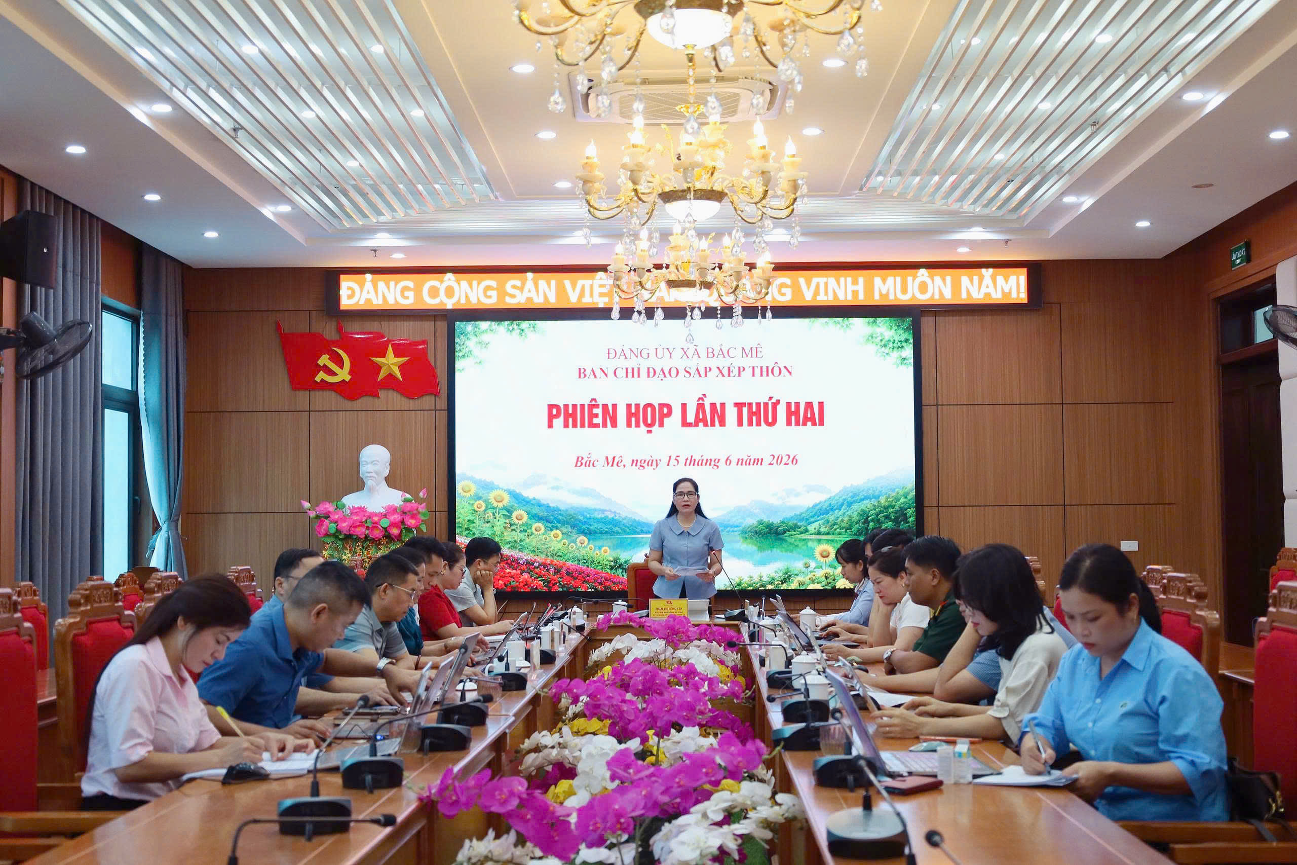 Phiên họp lần thứ 2 Ban Chỉ đạo sắp xếp thôn