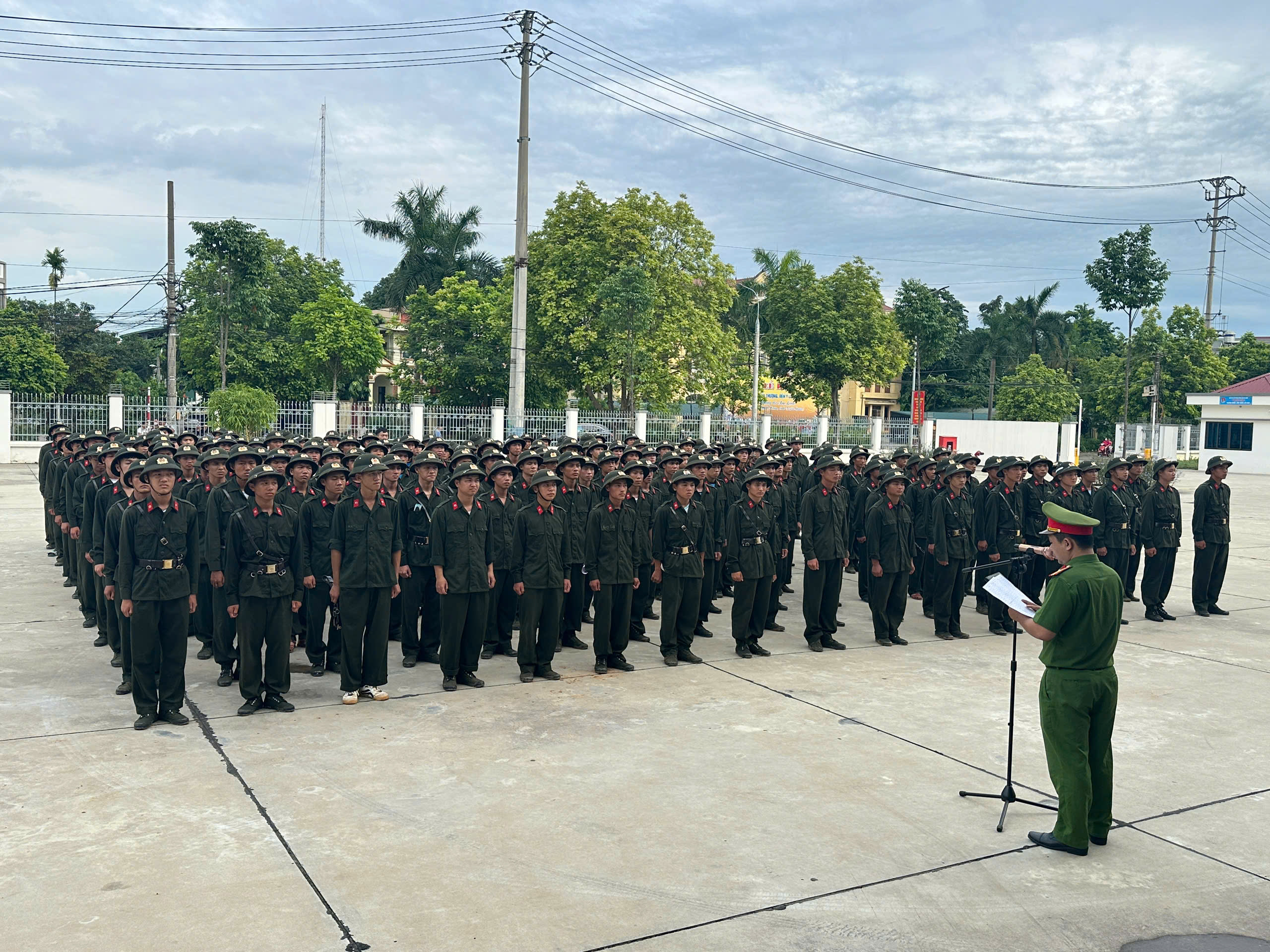CÔNG AN TỈNH TUYÊN QUANG ĐÓN NHẬN 392 CHIẾN SĨ THỰC HIỆN NGHĨA VỤ THAM GIA CÔNG AN NHÂN DÂN HOÀN THÀNH KHÓA HUẤN LUYỆN NĂM 2026