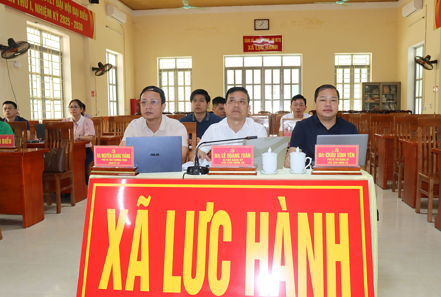Lực Hành kết nối trực tuyến lớp Bồi dưỡng kiến thức về quản trị quốc gia, quản trị địa phương và quản trị an ninh phi truyền thống