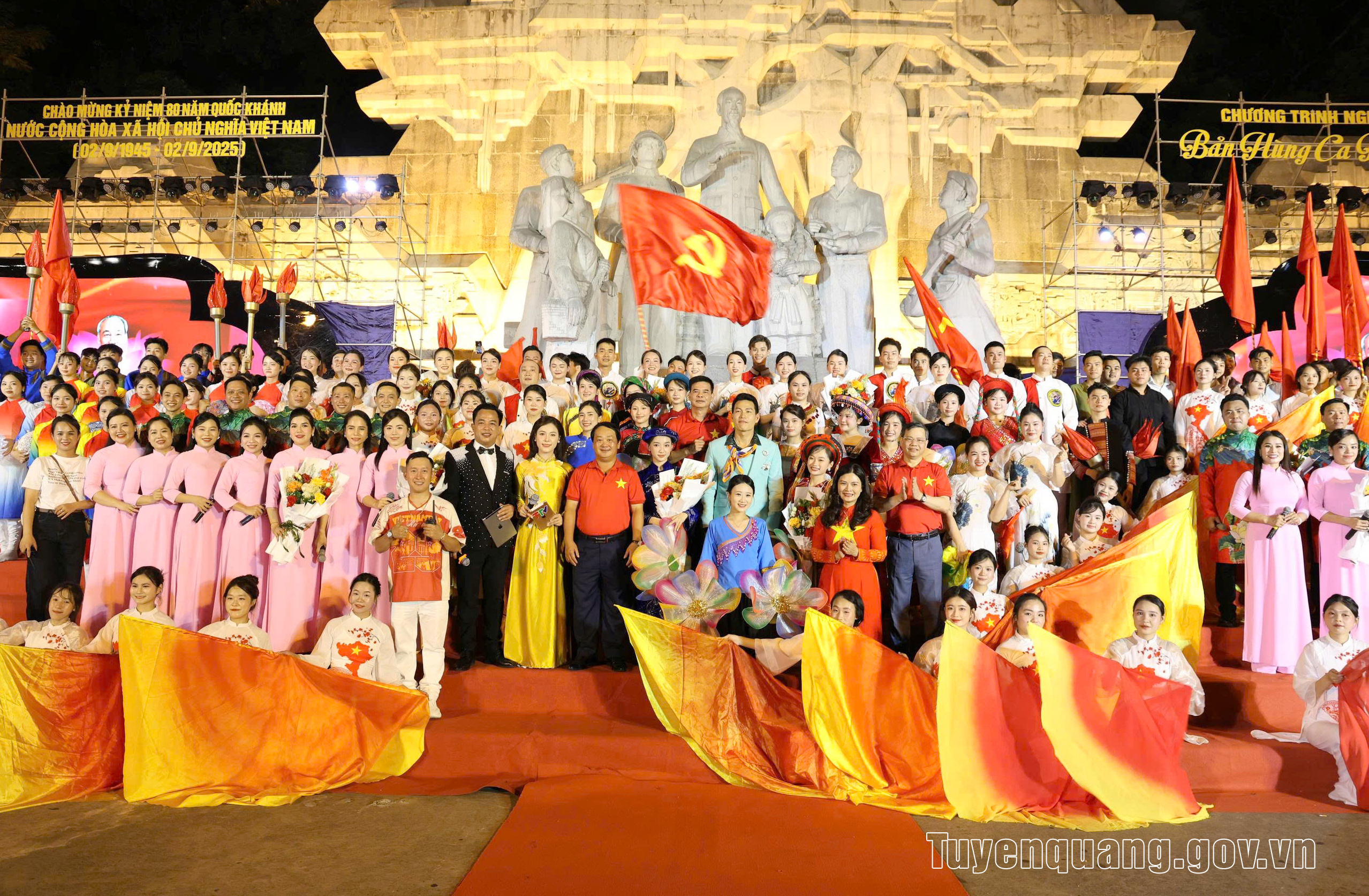 Tuyên Quang tổ chức Chương trình nghệ thuật “Bản hùng ca đất nước” chào mừng 80 năm Quốc khánh 2/9