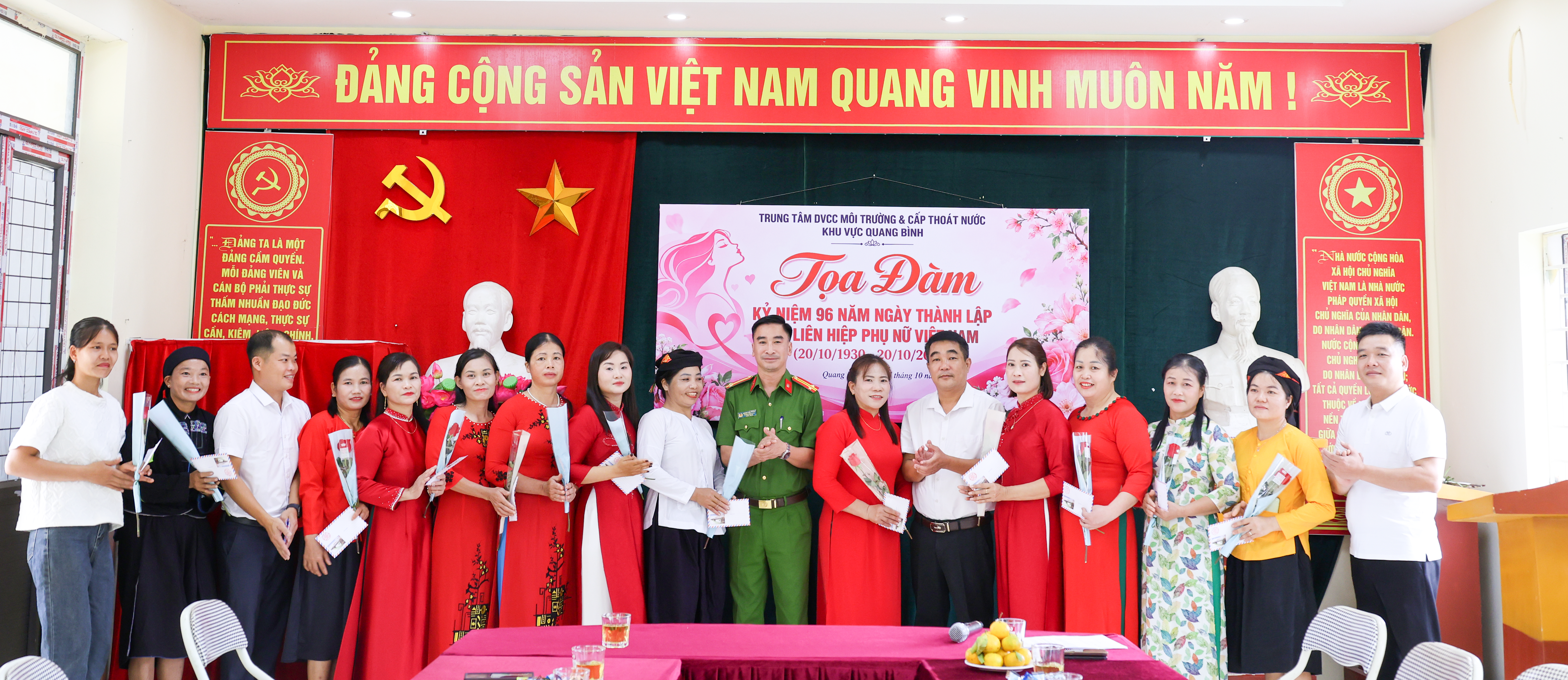 (Quang Bình – Tuyên Quang) Trung tâm Dịch vụ công cộng môi trường - Cấp thoát nước khu vực Quang Bình tổ chức tọa đàm chào mừng Ngày Phụ nữ Việt Nam 20/10