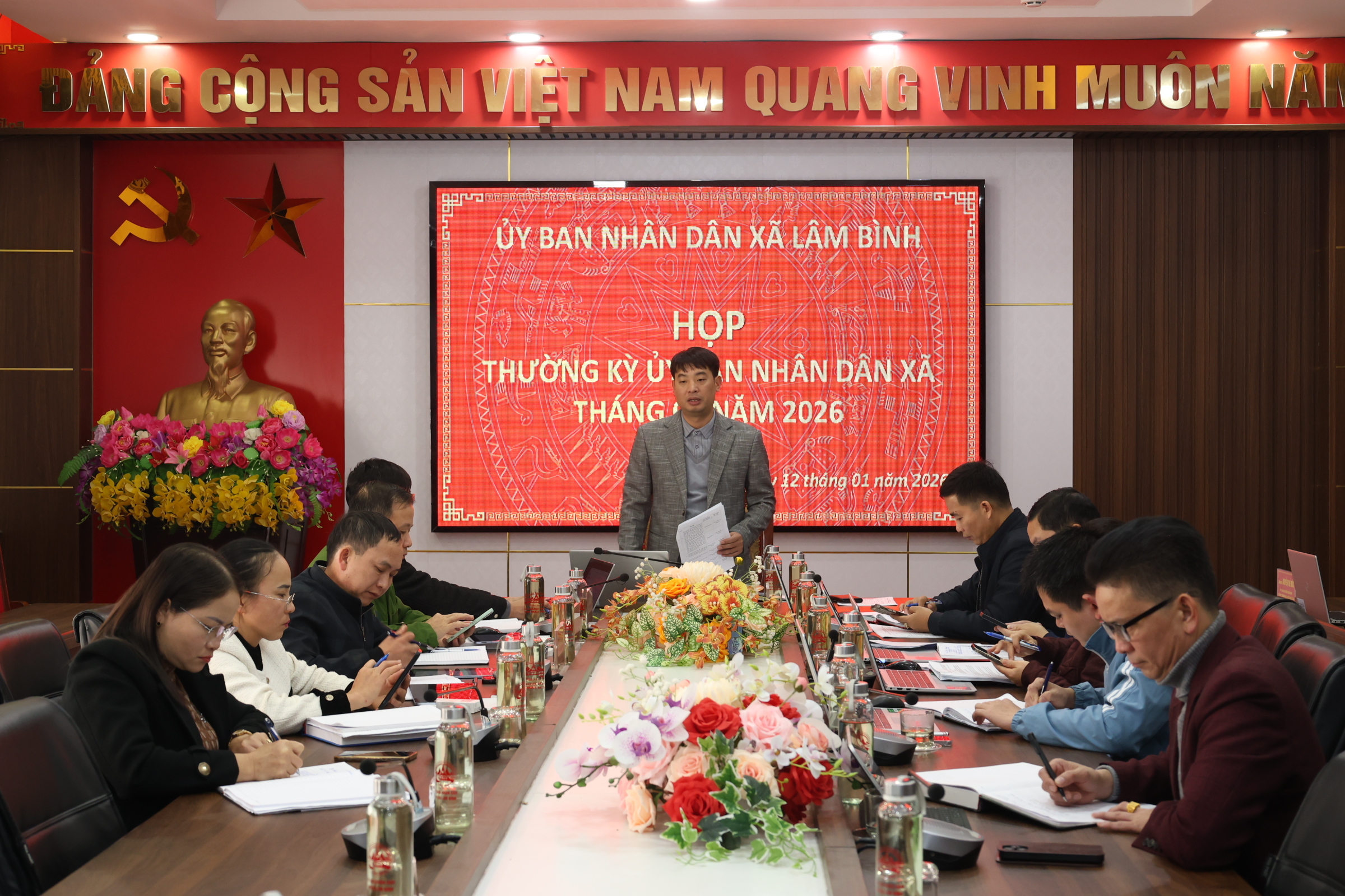 Phiên họp thường kỳ Ủy ban nhân dân xã tháng 1 năm 2026