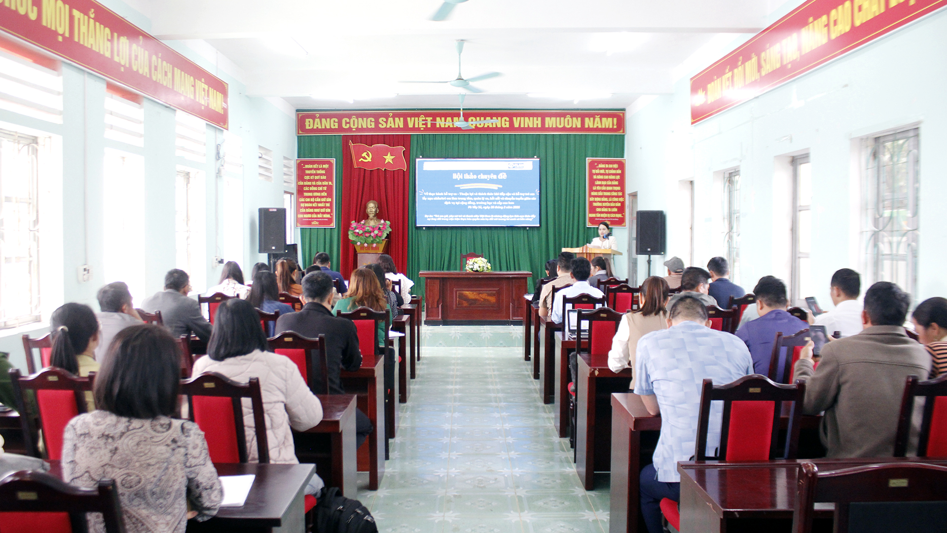 Hội thảo chuyên đề về thực hành hỗ trợ ca trong công tác bảo vệ trẻ em