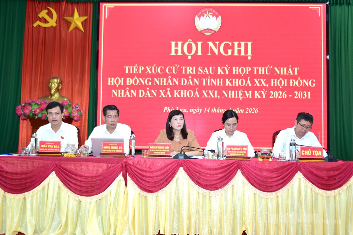 Phó Chủ tịch HĐND tỉnh Phạm Thị Minh Xuân tiếp xúc cử tri xã Phù Lưu