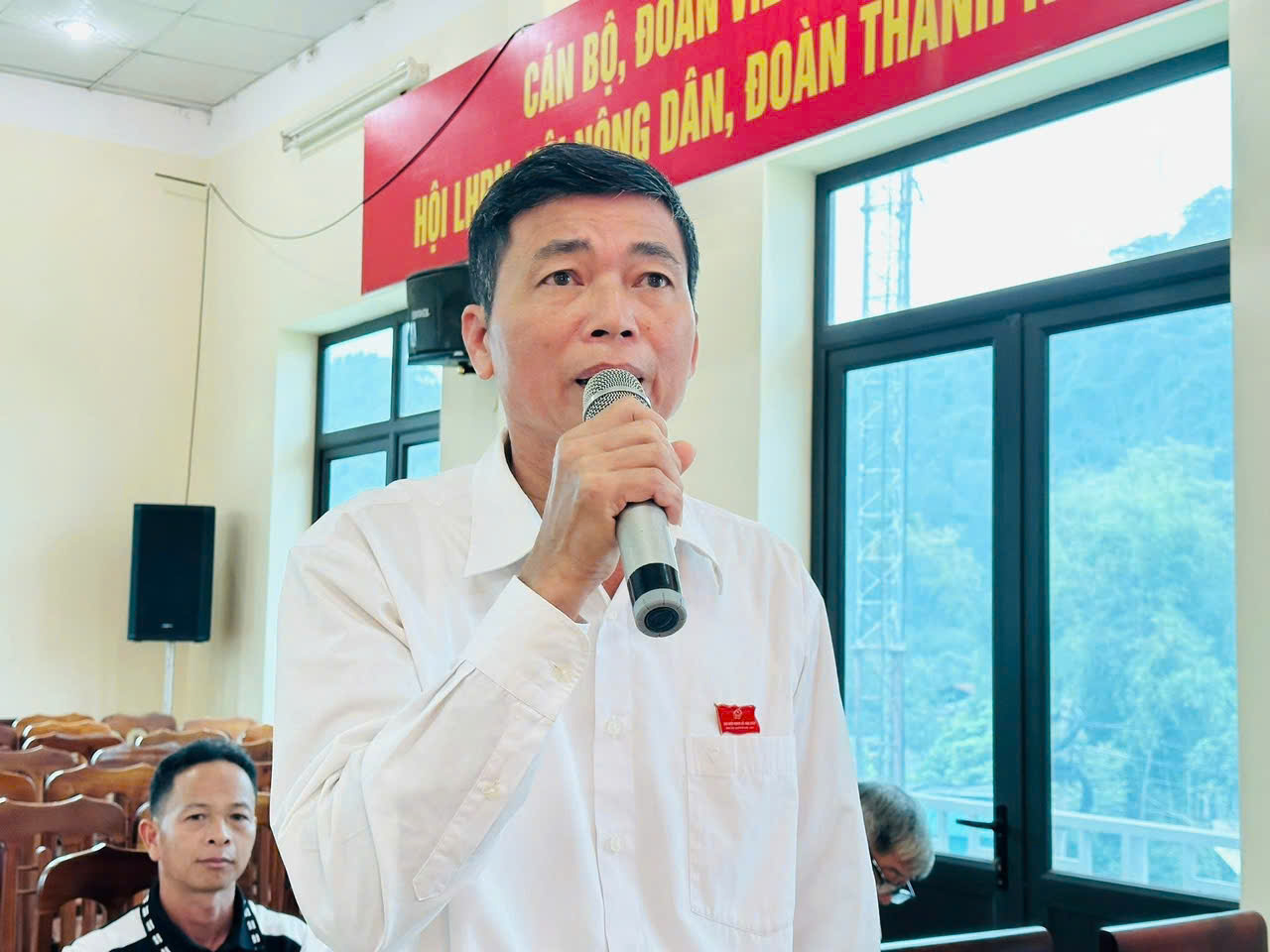 ph&aacute;t biểu &yacute; kiến kỳ họp 2.jpg