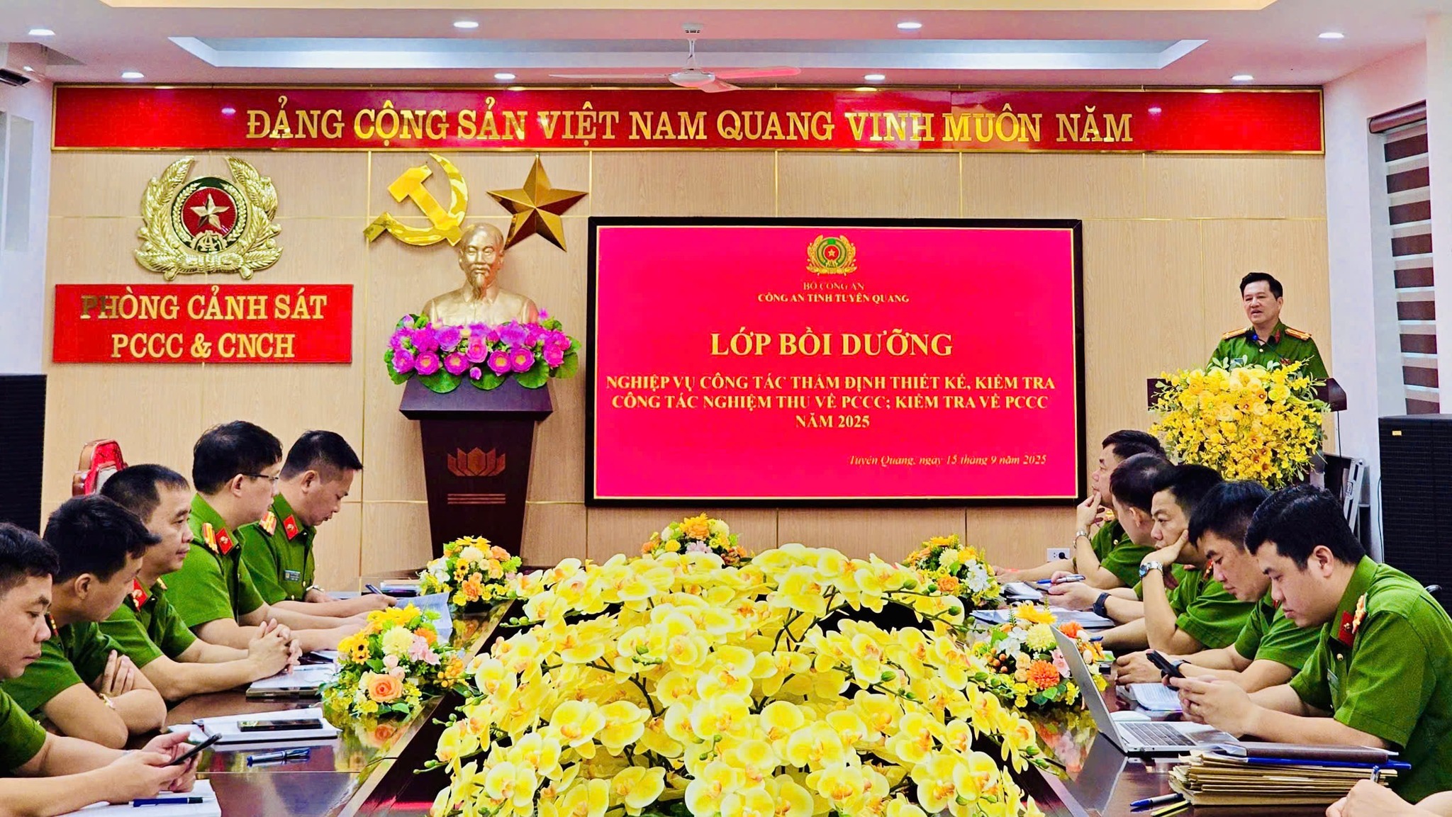 BỒI DƯỠNG NGHIỆP VỤ CÔNG TÁC THẨM ĐỊNH THIẾT KẾ, KIỂM TRA CÔNG TÁC NGHIỆM THU VỀ PCCC, CÔNG TÁC KIỂM TRA VỀ PCCC NĂM 2025