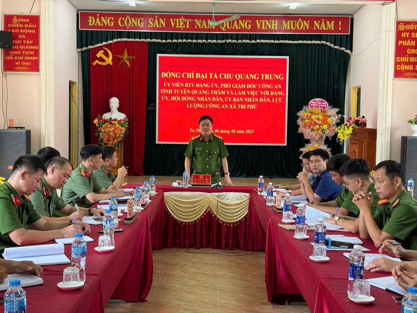  LÃNH ĐẠO CÔNG AN TỈNH THĂM VÀ LÀM VIỆC VỚI CÔNG AN XÃ TRI PHÚ