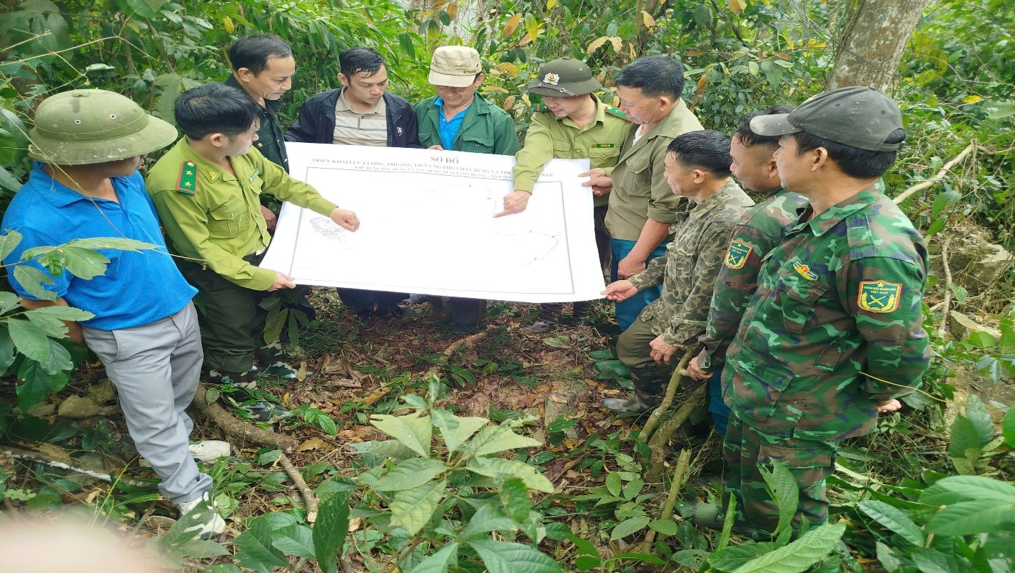 TĂNG CƯỜNG TUẦN TRA, KIỂM TRA RỪNG KHU VỰC GIÁP RANH
