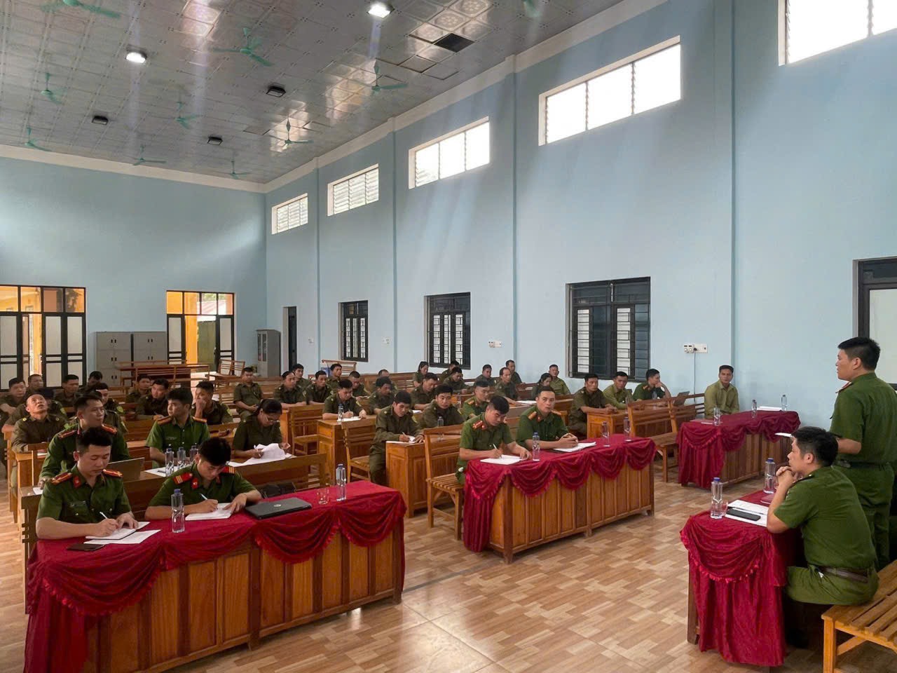 CÔNG AN XÃ ĐỒNG YÊN TỔ CHỨC HỘI NGHỊ GIAO BAN VỚI CÁC TỔ AN NINH TRẬT TỰ THÔN