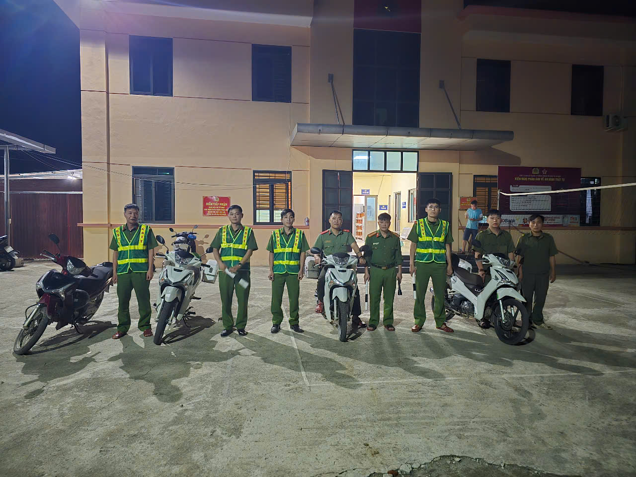 CÔNG AN XÃ ĐƯỜNG THƯỢNG TĂNG CƯỜNG TUẦN TRA BAN ĐÊM, BẢO ĐẢM AN NINH, TRẬT TỰ TRÊN ĐỊA BÀN