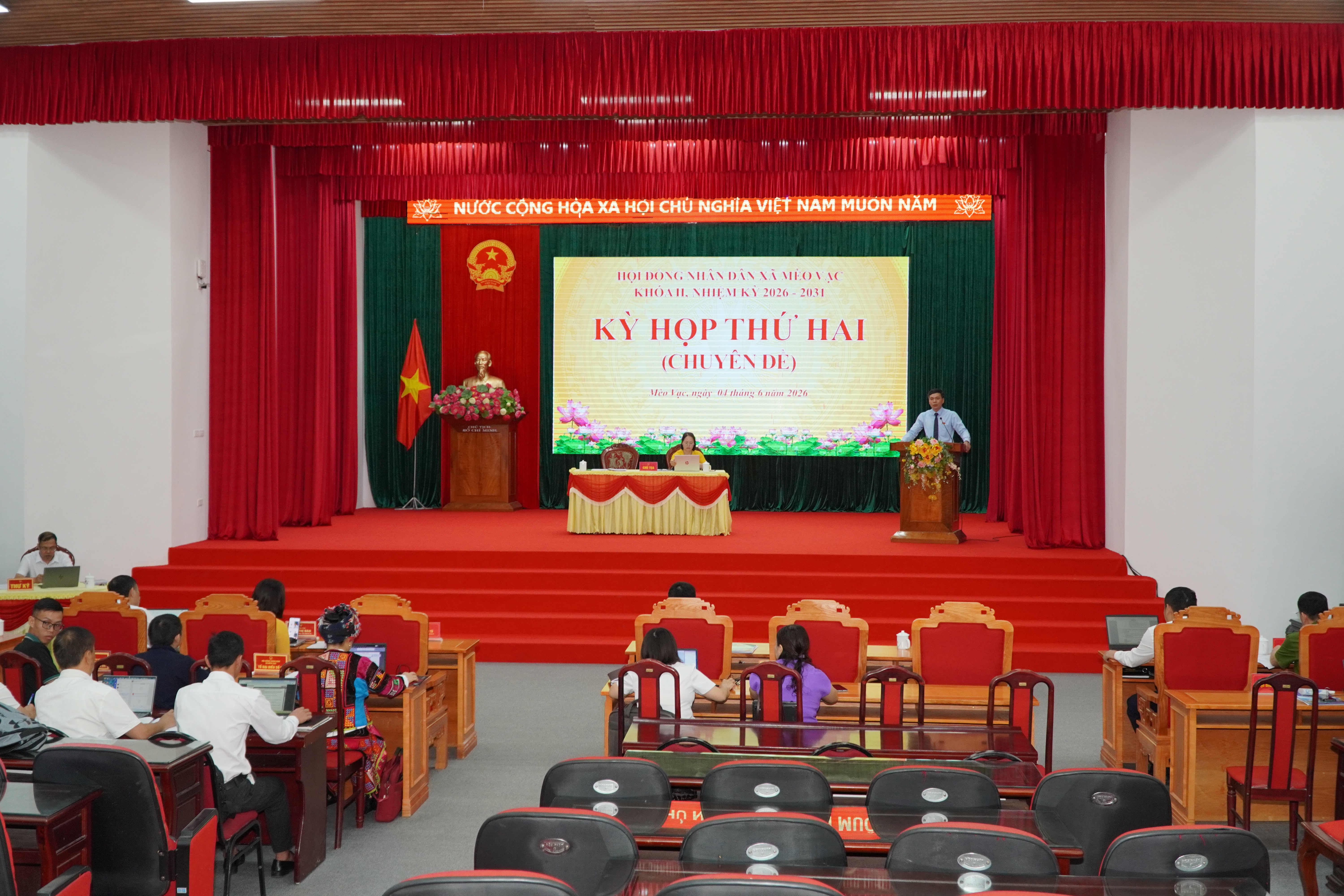 Kỳ họp thứ hai HĐND xã Mèo Vạc khóa II thông qua nhiều nghị quyết quan trọng về phát triển kinh tế - xã hội