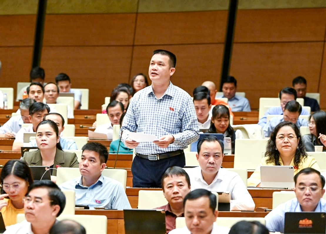 Đại biểu Quốc hội tỉnh Tuyên Quang tham gia góp ý dự thảo Nghị quyết về phát triển văn hoá Việt Nam