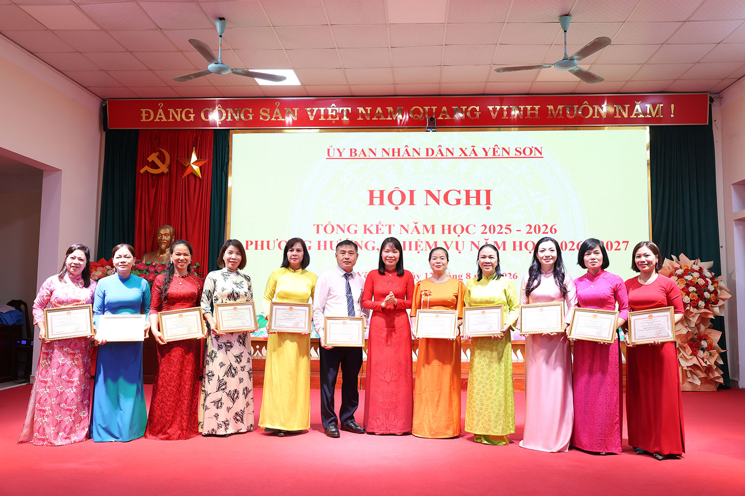 Yên Sơn tổng kết năm học 2025-2026 và công bố các quyết định về sắp xếp tổ chức lại các cơ sở giáo dục công lập trên địa bàn xã