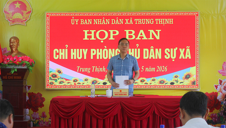 HỌP BAN CHỈ HUY PHÒNG THỦ DÂN SỰ XÃ TRUNG THỊNH