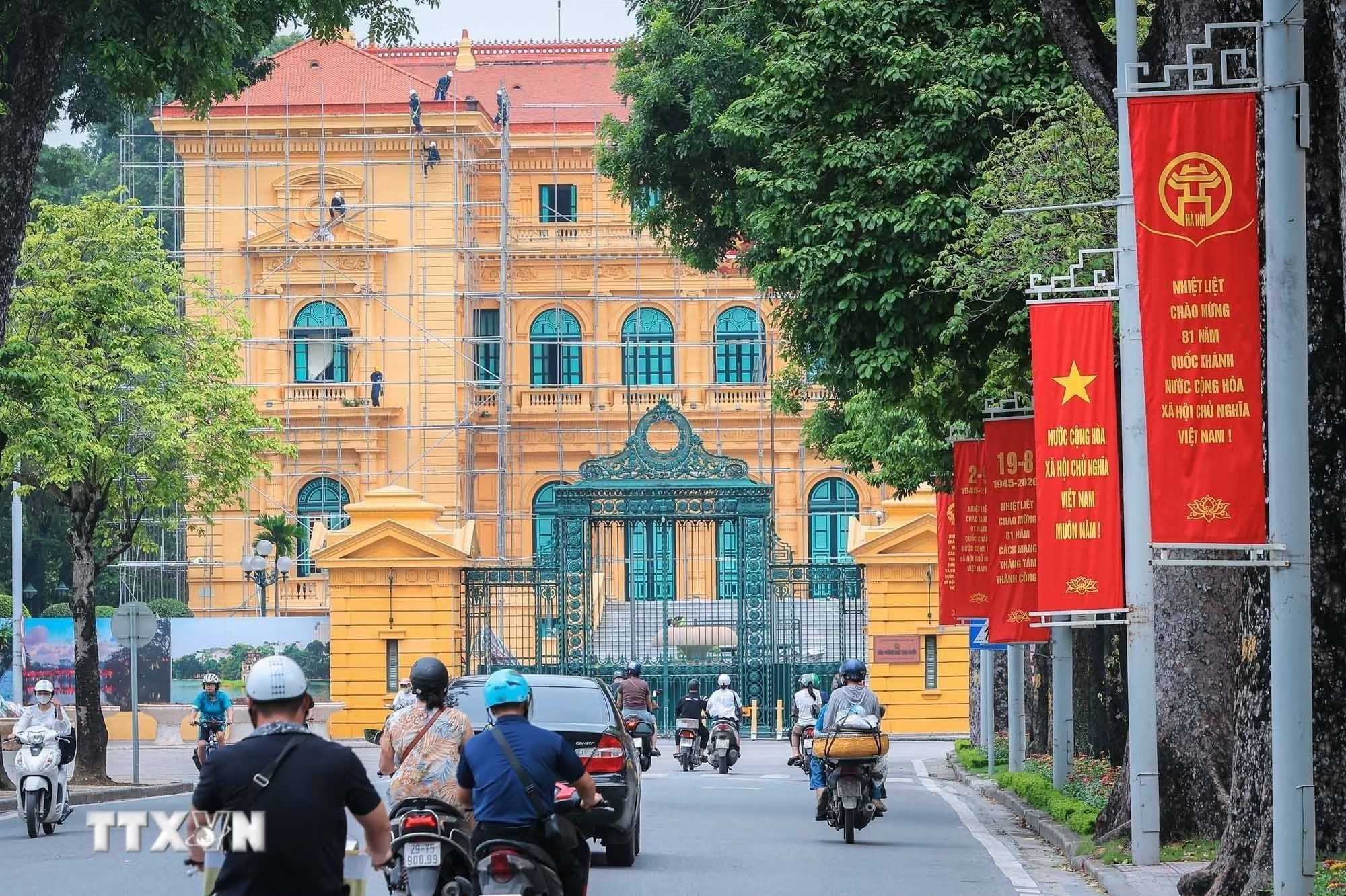 0-ha-noi-tung-bung-khong-khi-chao-mung-ky-niem-81-nam-quoc-khanh-29-8980951.jpg