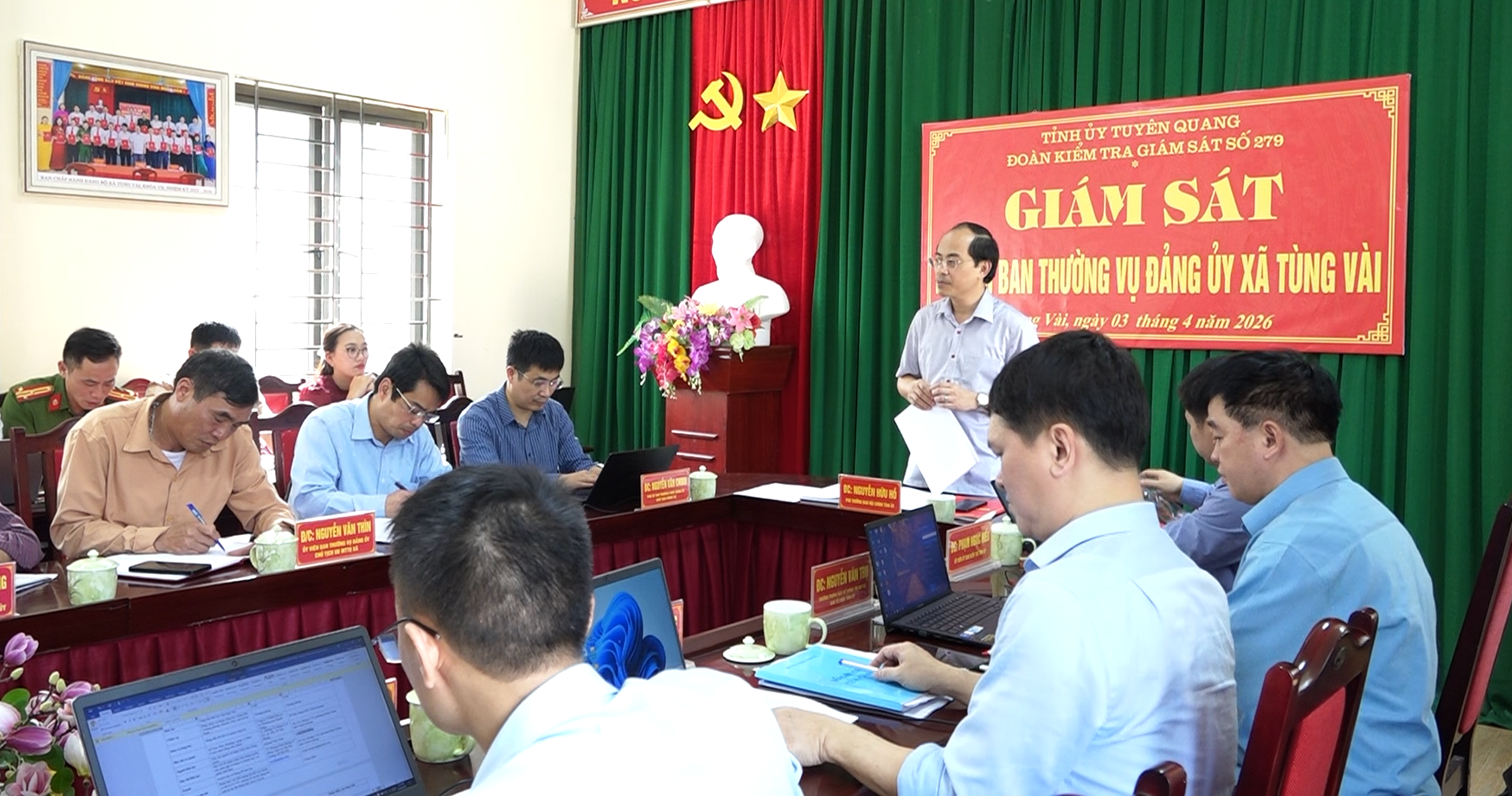 Đoàn kiểm tra, giám sát của Tỉnh ủy làm việc với Ban Thường vụ Đảng uỷ xã Tùng Vài.