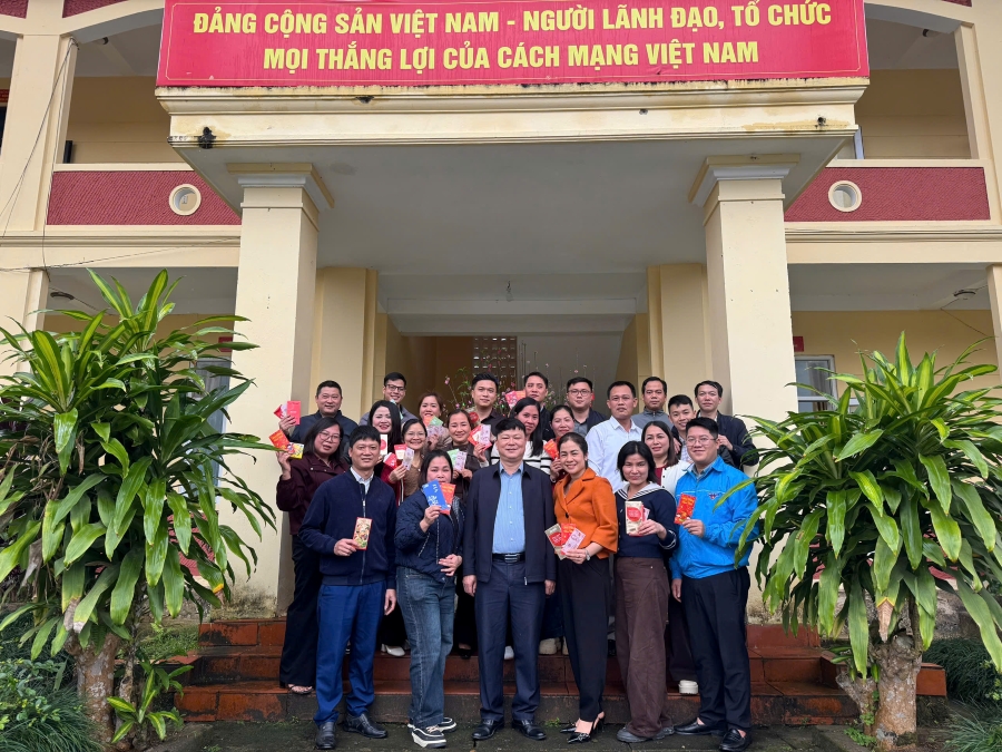 Xã Vĩnh Tuy gặp mặt cán bộ, công chức, viên chức đầu xuân Bính Ngọ 2026