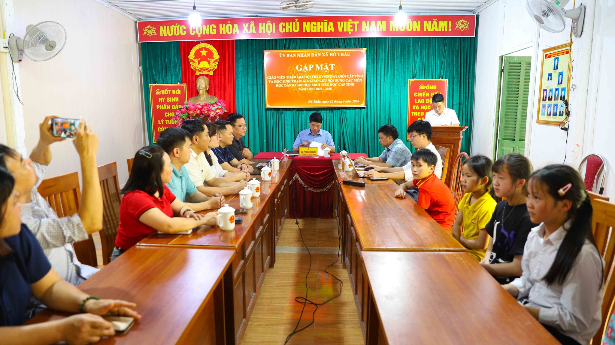 XÃ HỒ THẦU TỔ CHỨC GẶP MẶT, ĐỘNG VIÊN GIÁO VIÊN VÀ HỌC SINH THAM GIA CÁC HỘI THI, GIAO LƯU CẤP TỈNH NĂM HỌC 2025–2026