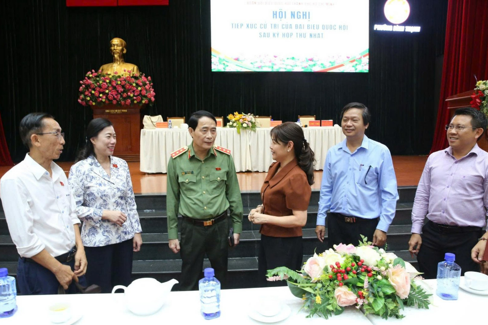 THỨ TRƯỞNG LÊ QUỐC HÙNG TIẾP XÚC CỬ TRI TẠI PHƯỜNG BÌNH THẠNH, TP HỒ CHÍ MINH