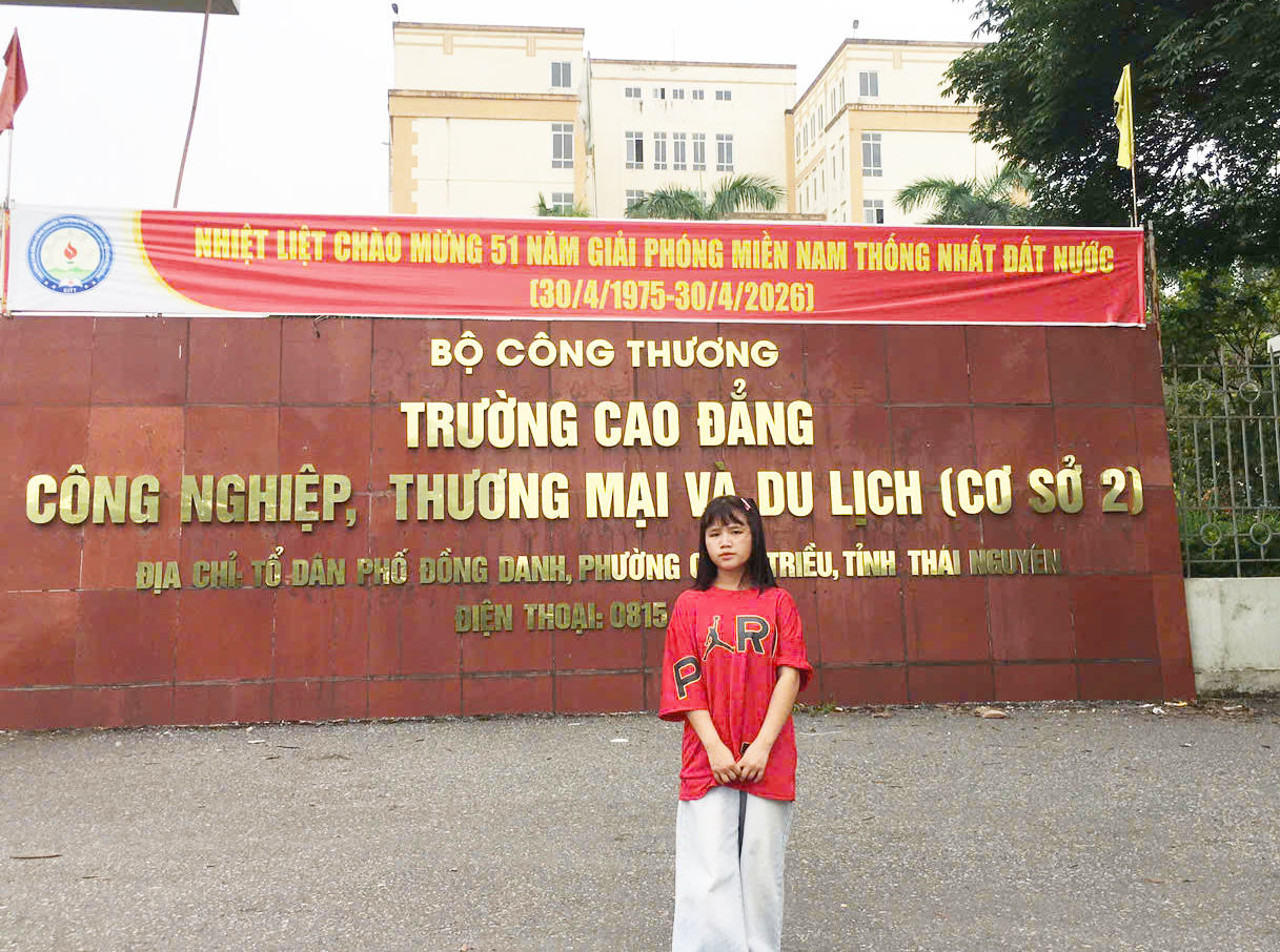Bài dự thi “Dân vận khéo” trong triển khai thực  hiện Nghị quyết Đại hội đảng bộ các cấp, nhiệm kỳ 2025 - 2030: Giữ học sinh ở lại trường từ những cuộc gõ cửa trên núi đá