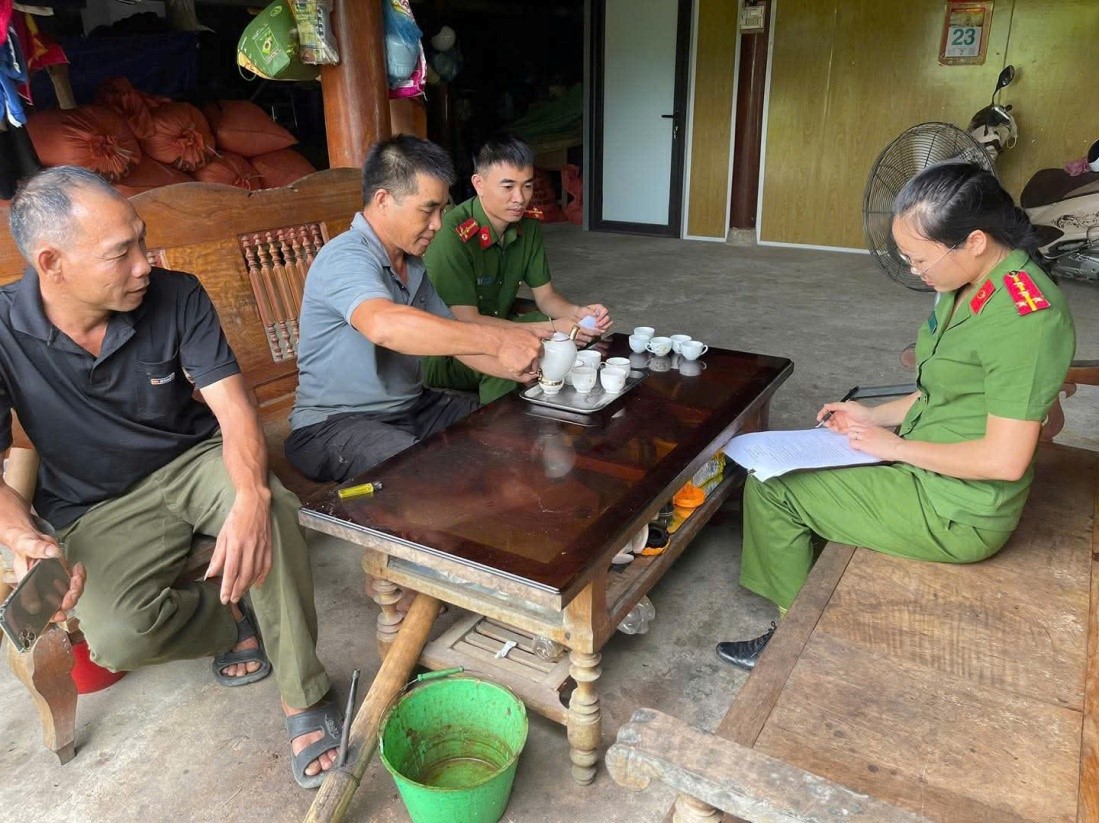 ĐƯA CHỦ TRƯƠNG TRI ÂN LIỆT SĨ ĐẾN TỪNG BẢN LÀNG VÙNG CAO