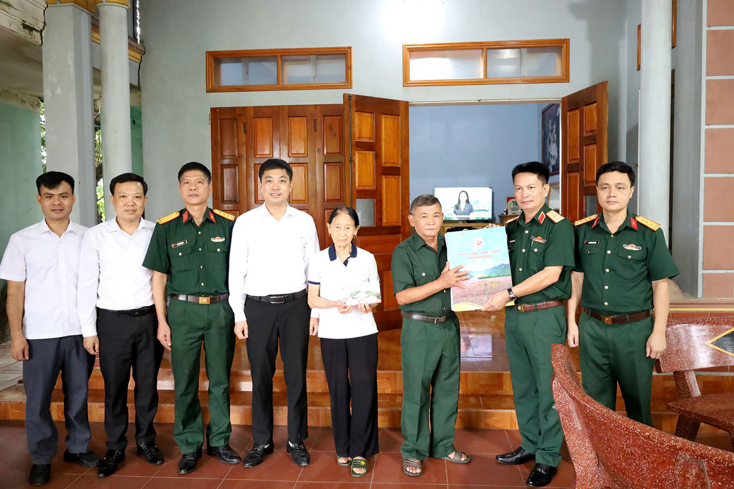 tang-qua-27.7.jpg