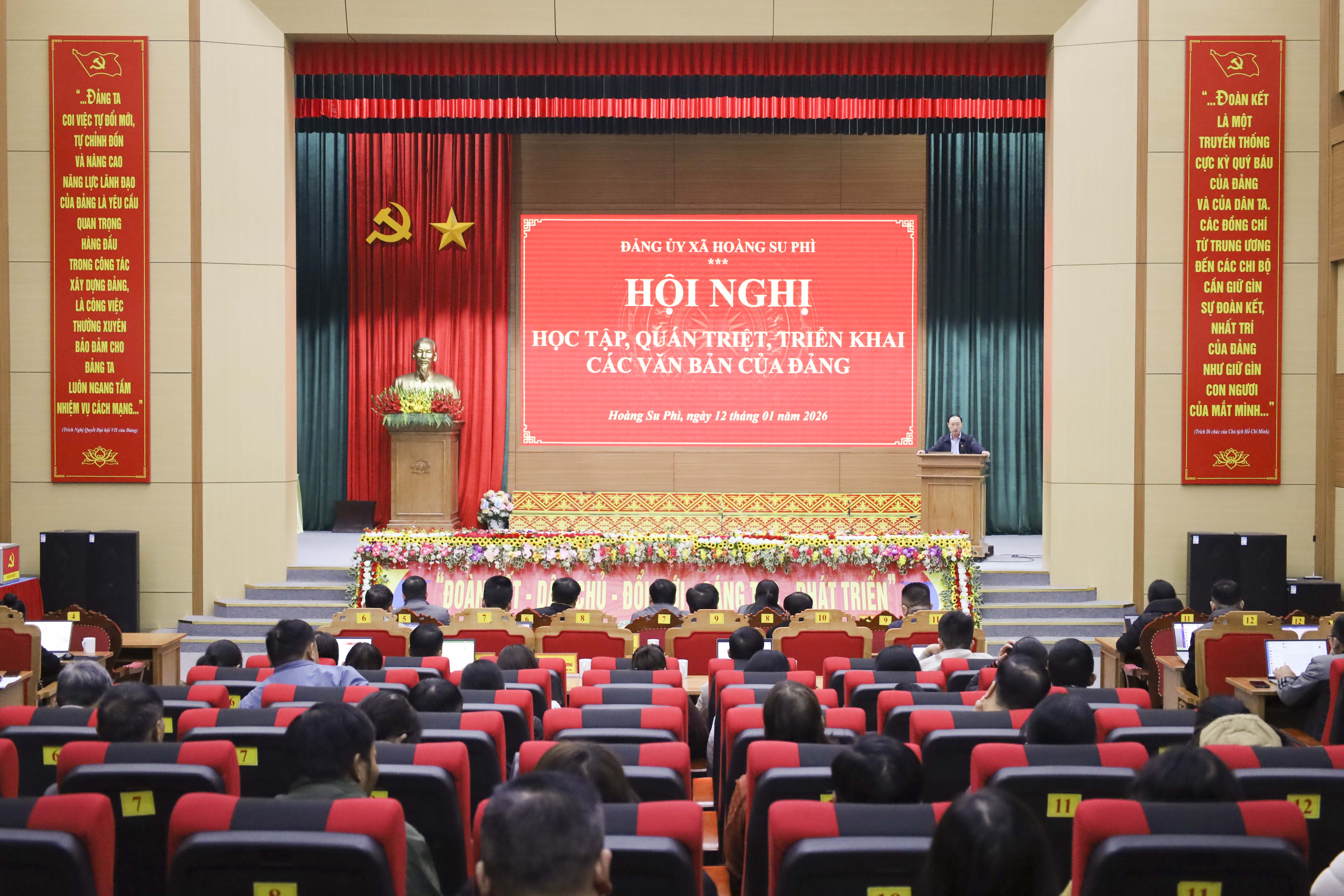 Xã Hoàng Su Phì tổ chức Hội nghị học tập, quán triệt, triển khai các văn bản của Đảng