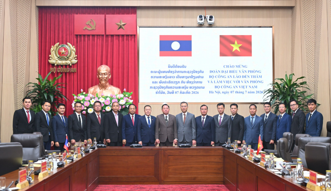 TĂNG CƯỜNG HỢP TÁC GIỮA VĂN PHÒNG BỘ CÔNG AN VIỆT NAM VÀ VĂN PHÒNG BỘ CÔNG AN LÀO