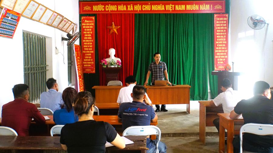 Phó chủ tịch UBND xã Đồng Yên làm việc với thôn Vĩnh Thành
