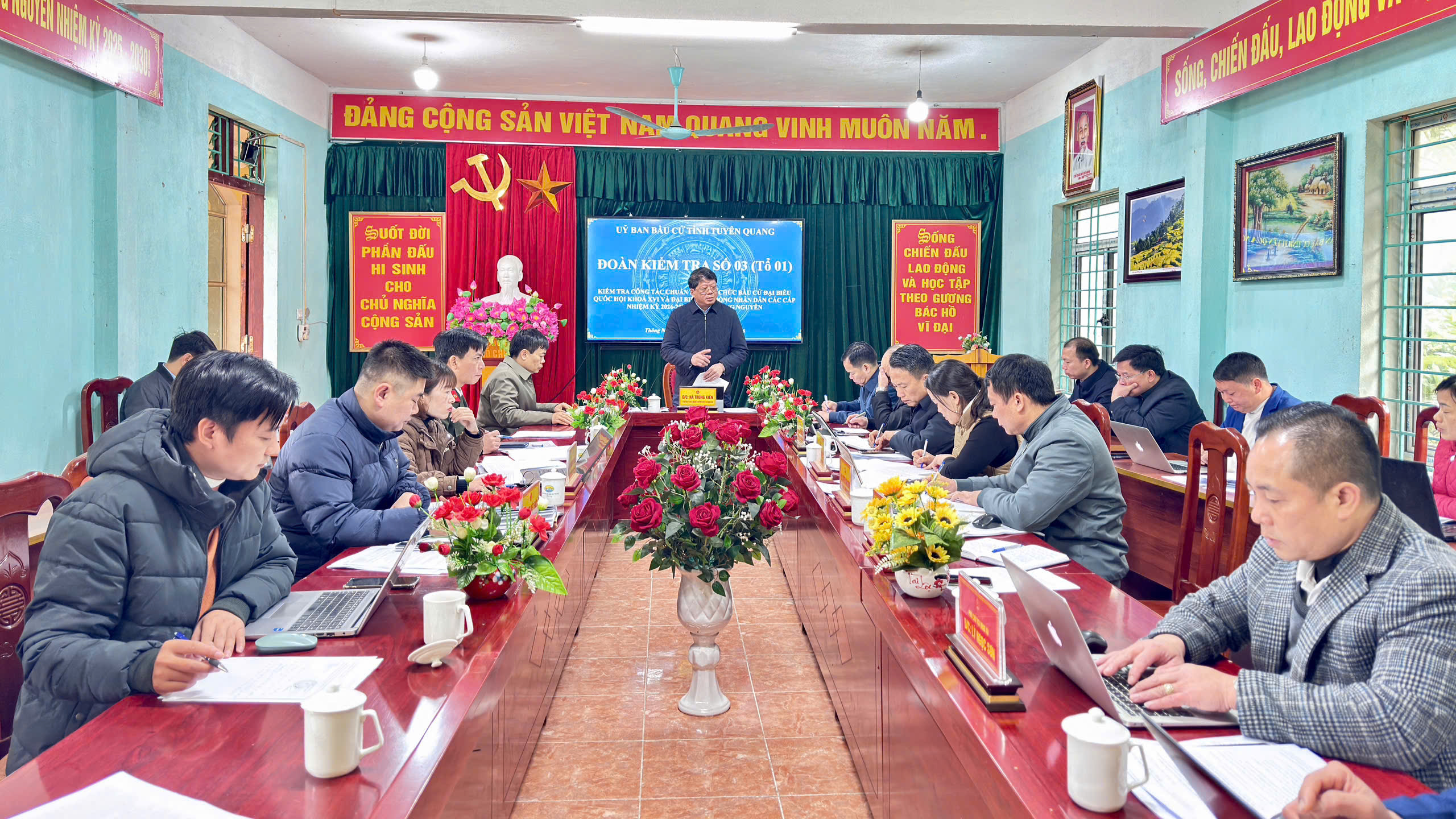 Đoàn kiểm tra số 3 Ủy ban Bầu cử tỉnh kiểm tra công tác chuẩn bị bầu cử tại xã Thông Nguyên