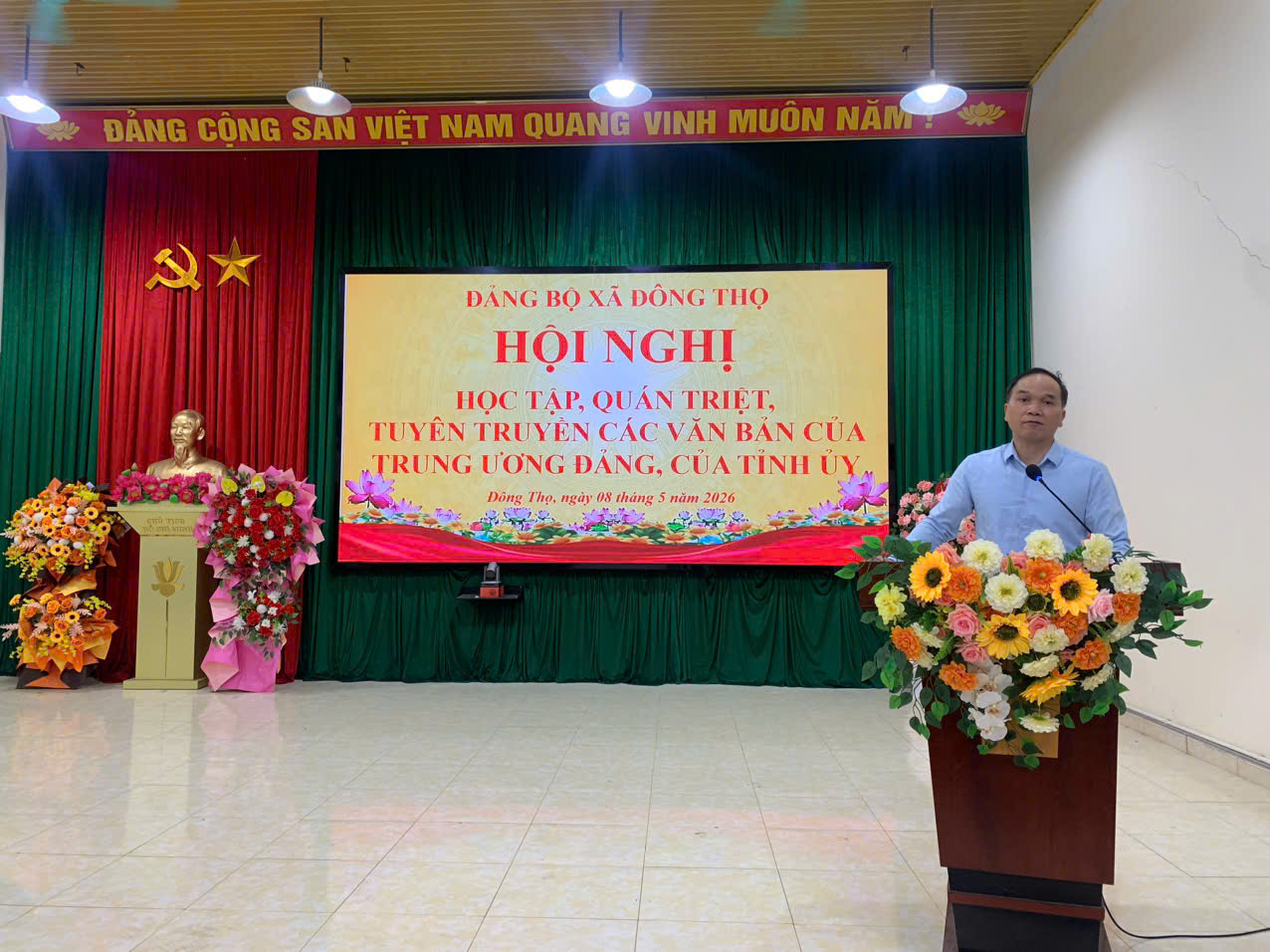 Sáng ngày 08/5 xã Đông Thọ tổ chức Hội nghị học tập, quán triệt, tuyên truyền các văn bản của Trung ương Đảng, của Tỉnh uỷ