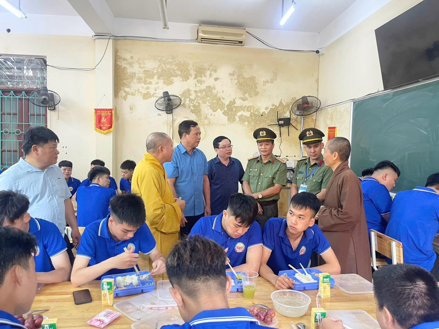 XUNG KÍCH “TIẾP SỨC MÙA THI” NĂM 2026