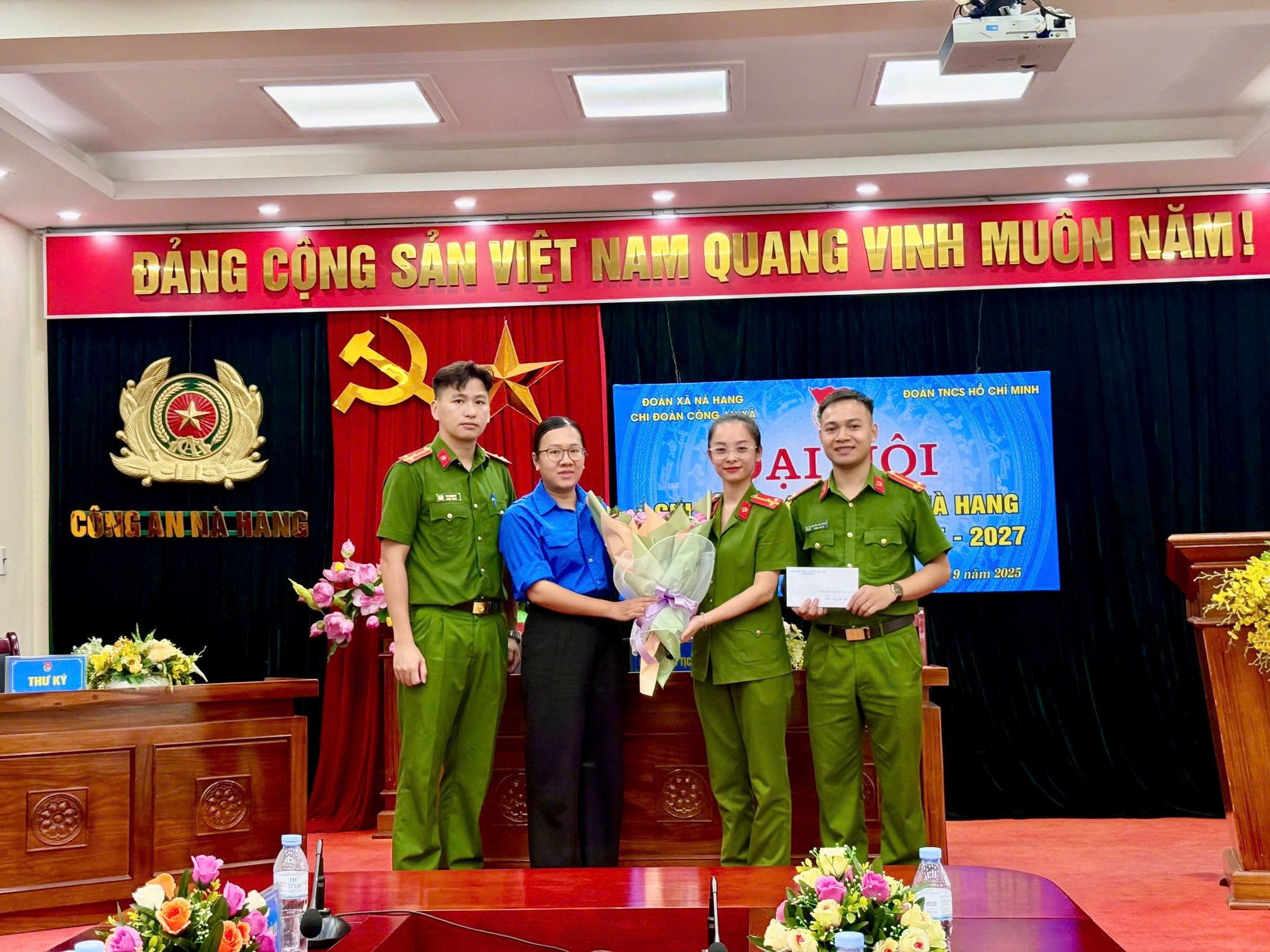 ĐẠI HỘI CHI ĐOÀN CÔNG AN XÃ NÀ HANG LẦN THỨ I, NHIỆM KỲ 2025 - 2027 THÀNH CÔNG TỐT ĐẸP