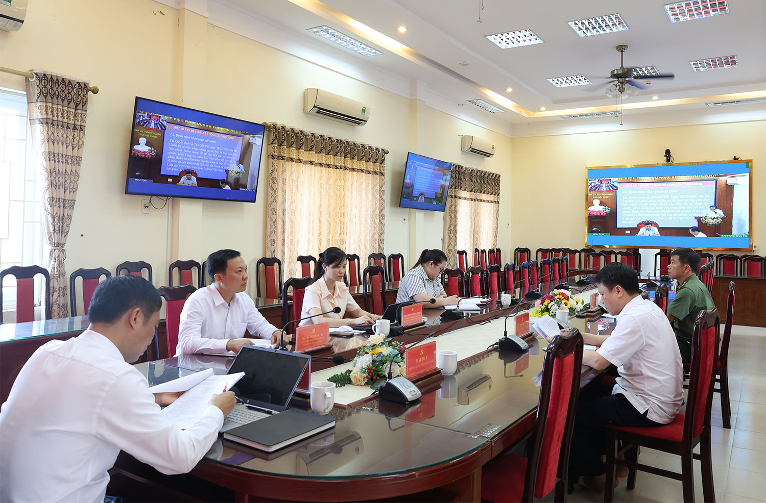 tap-huan-noi-chinh2.jpg