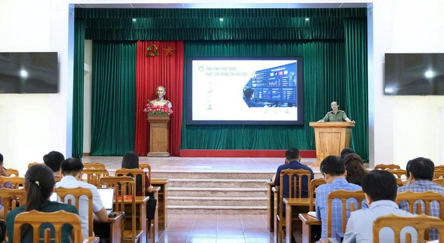 TẬP HUẤN NGHIỆP VỤ BẢO VỆ NỀN TẢNG TƯ TƯỞNG CỦA ĐẢNG CHO CÁN BỘ, ĐẢNG VIÊN ĐẢNG BỘ CÁC CƠ QUAN ĐẢNG TỈNH