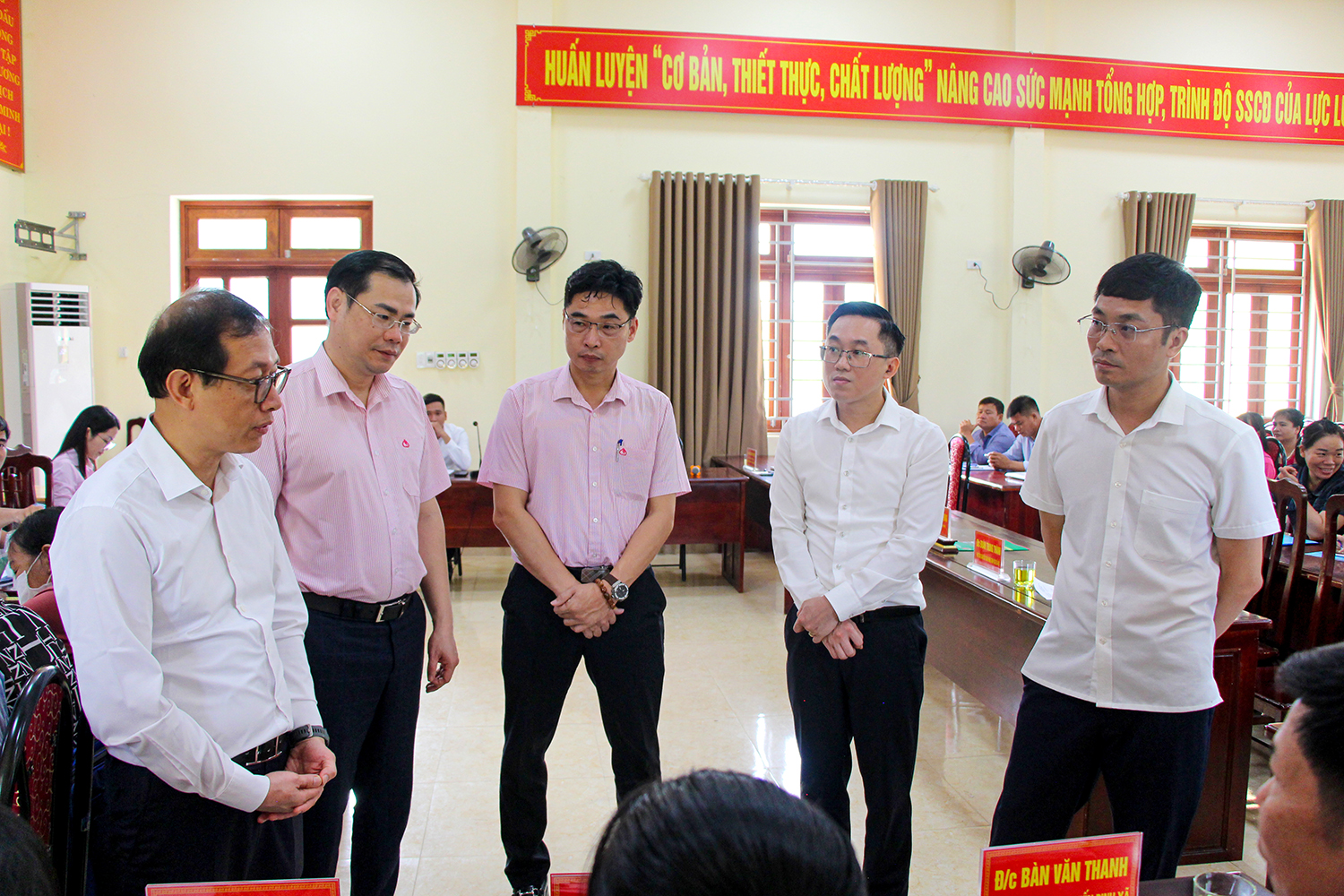 Đoàn công tác Bộ Tài chính và Ngân hàng CSXH Việt Nam kiểm tra hoạt động tín dụng chính sách tại xã Yên Sơn
