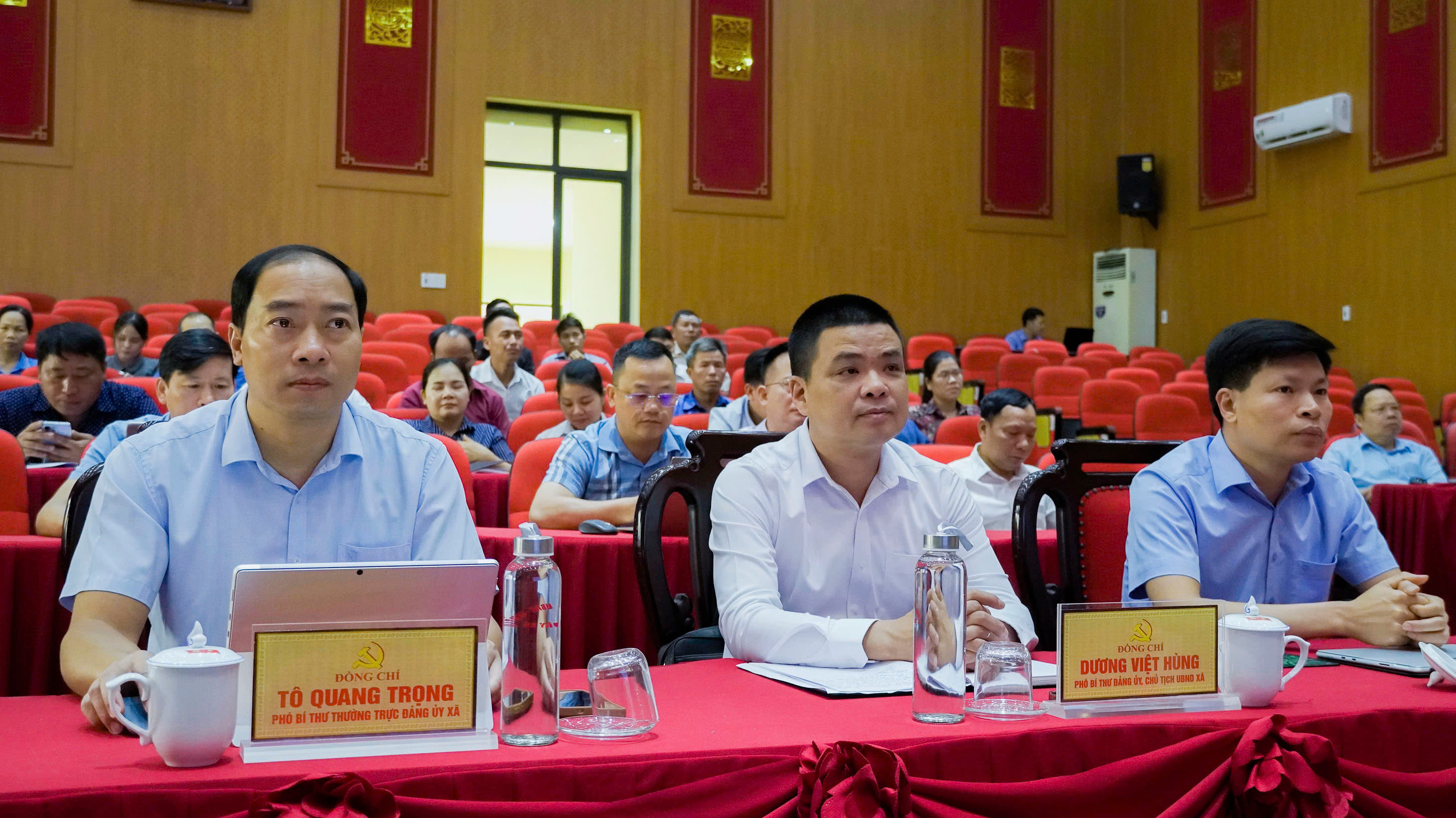 tập Nghị quyết Hội nghị Trung ương 2 (2).jpg